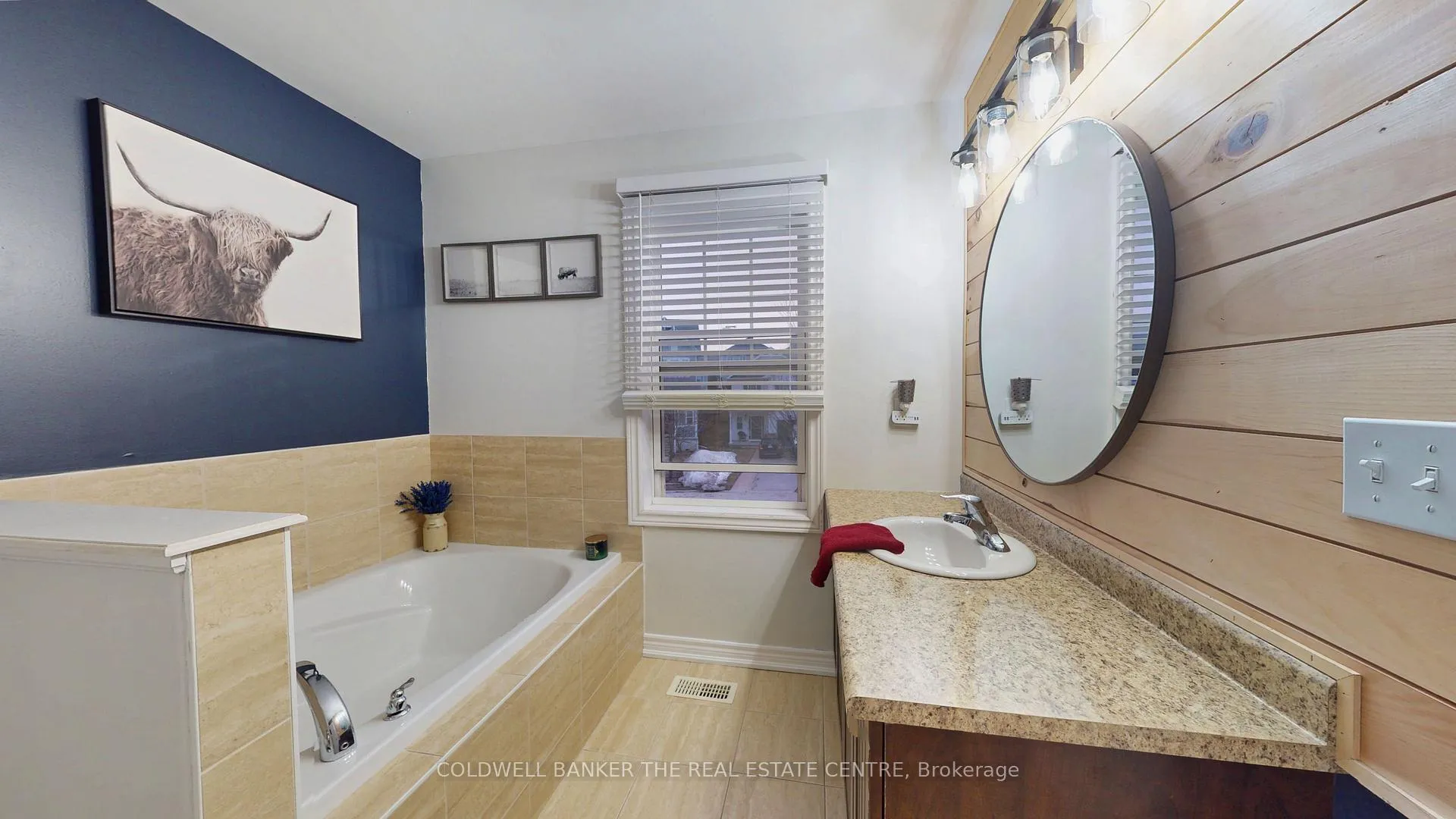 Photo 17 of 61 Pearl Drive, Orillia — HOMEH