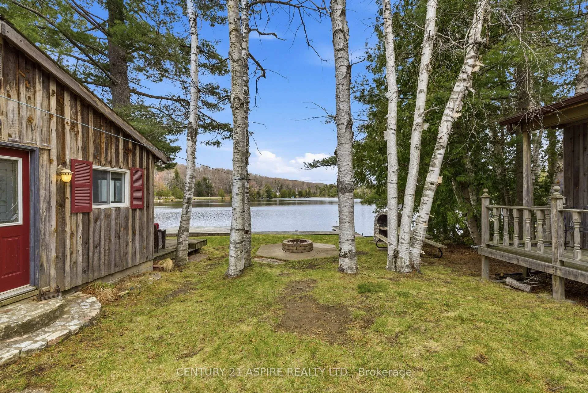 Photo 5 of 1023 Perry Point Lane, Frontenac, Frontenac North — HOMEH
