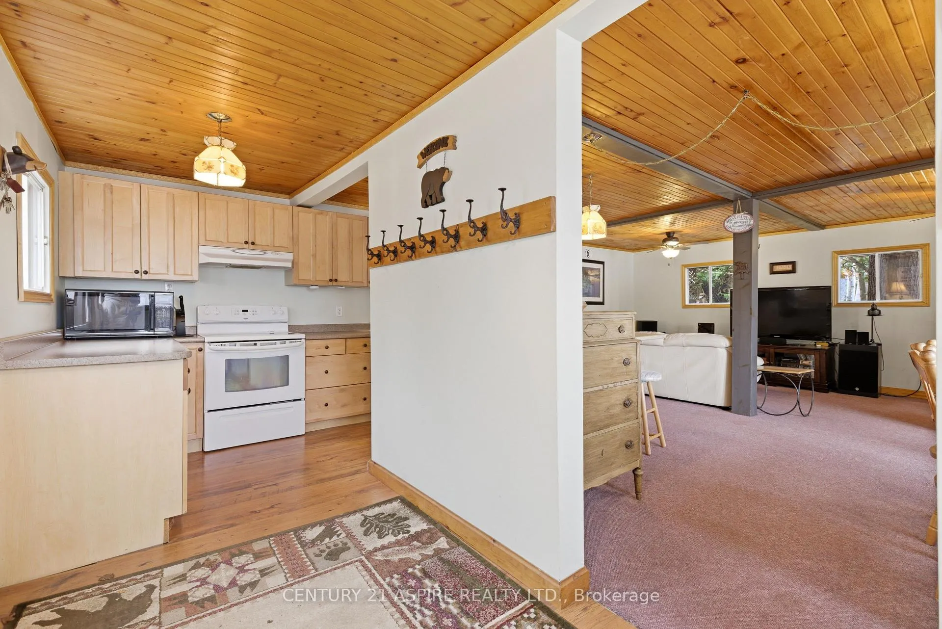 Photo 11 of 1023 Perry Point Lane, Frontenac, Frontenac North — HOMEH
