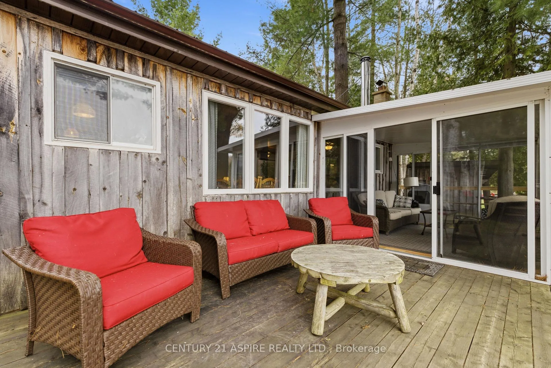Photo 29 of 1023 Perry Point Lane, Frontenac, Frontenac North — HOMEH