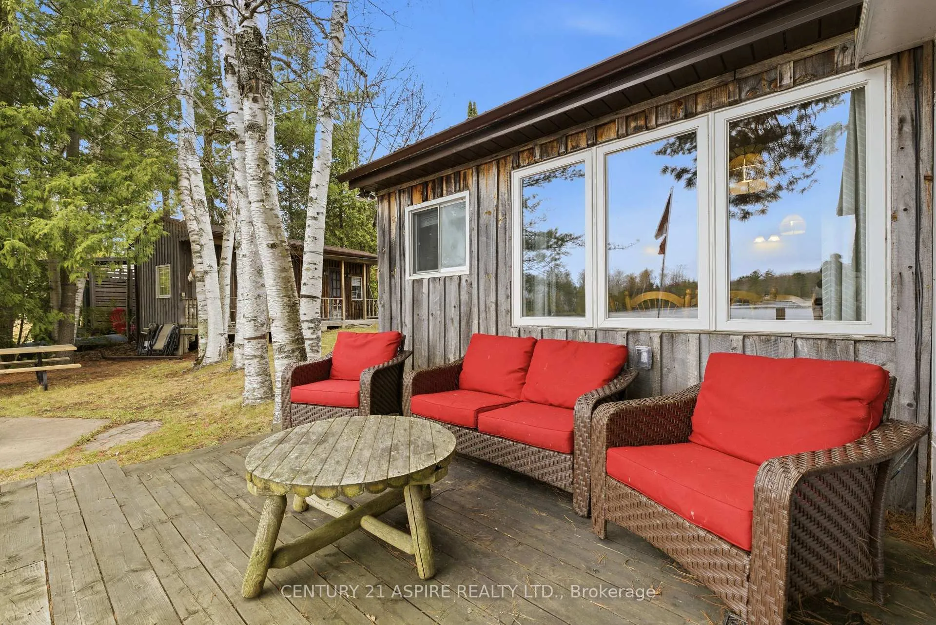 Photo 30 of 1023 Perry Point Lane, Frontenac, Frontenac North — HOMEH