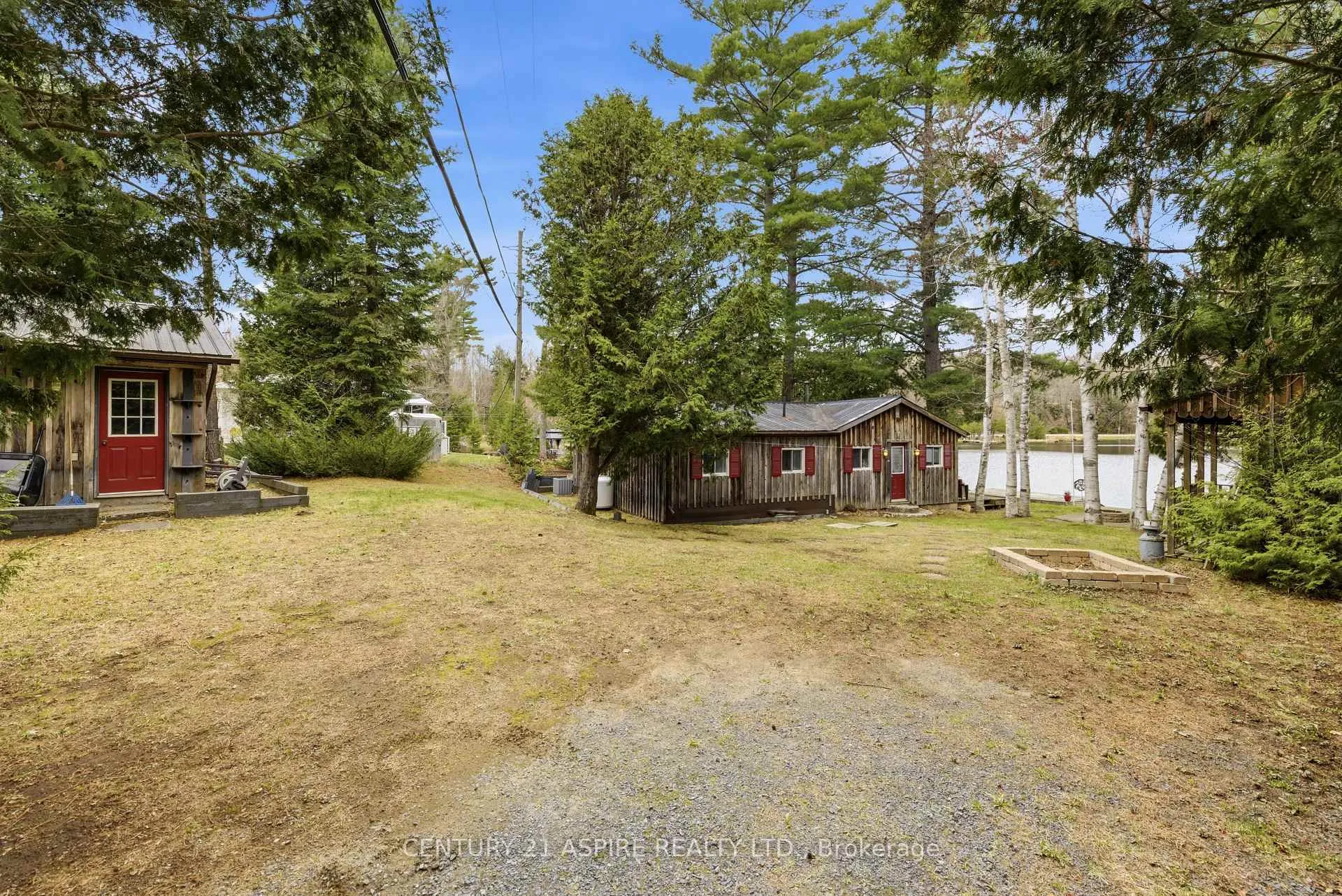 Photo 39 of 1023 Perry Point Lane, Frontenac, Frontenac North — HOMEH