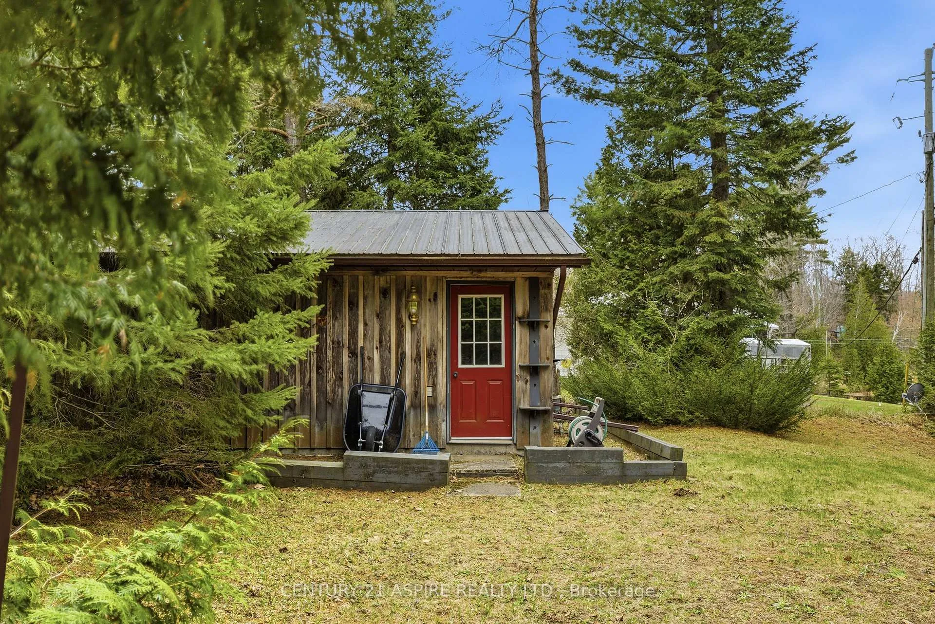 Photo 40 of 1023 Perry Point Lane, Frontenac, Frontenac North — HOMEH
