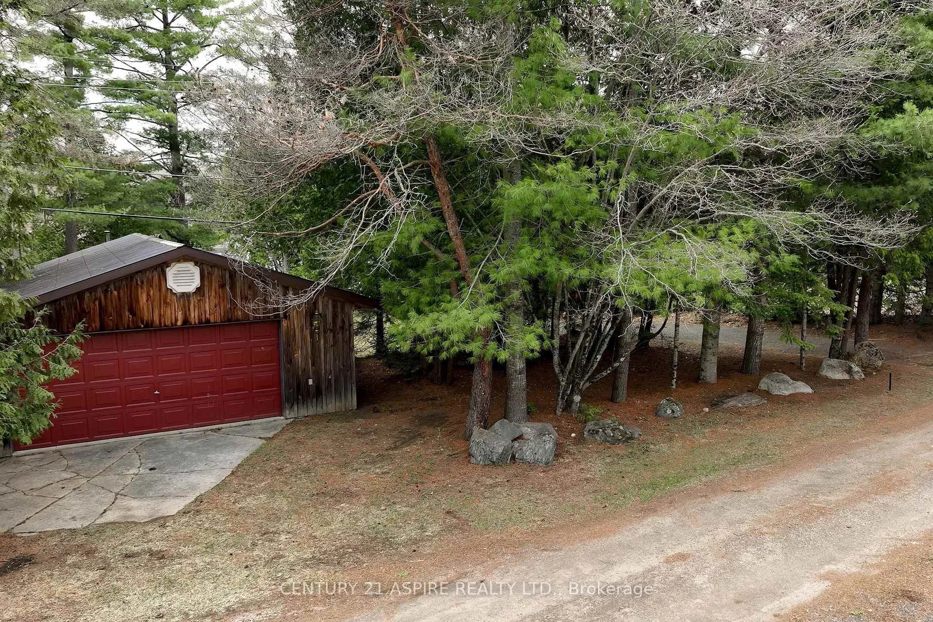 Photo 43 of 1023 Perry Point Lane, Frontenac, Frontenac North — HOMEH