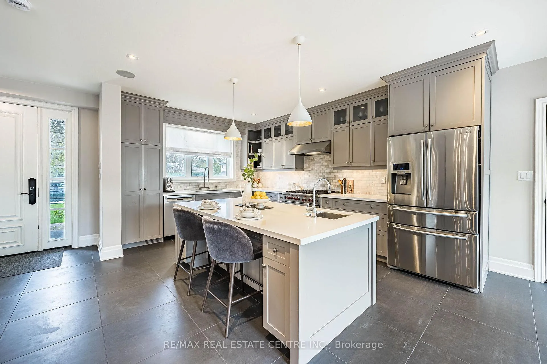 Photo 4 of 14 Billy Joel Crescent, Markham, Markham Village — HOMEH
