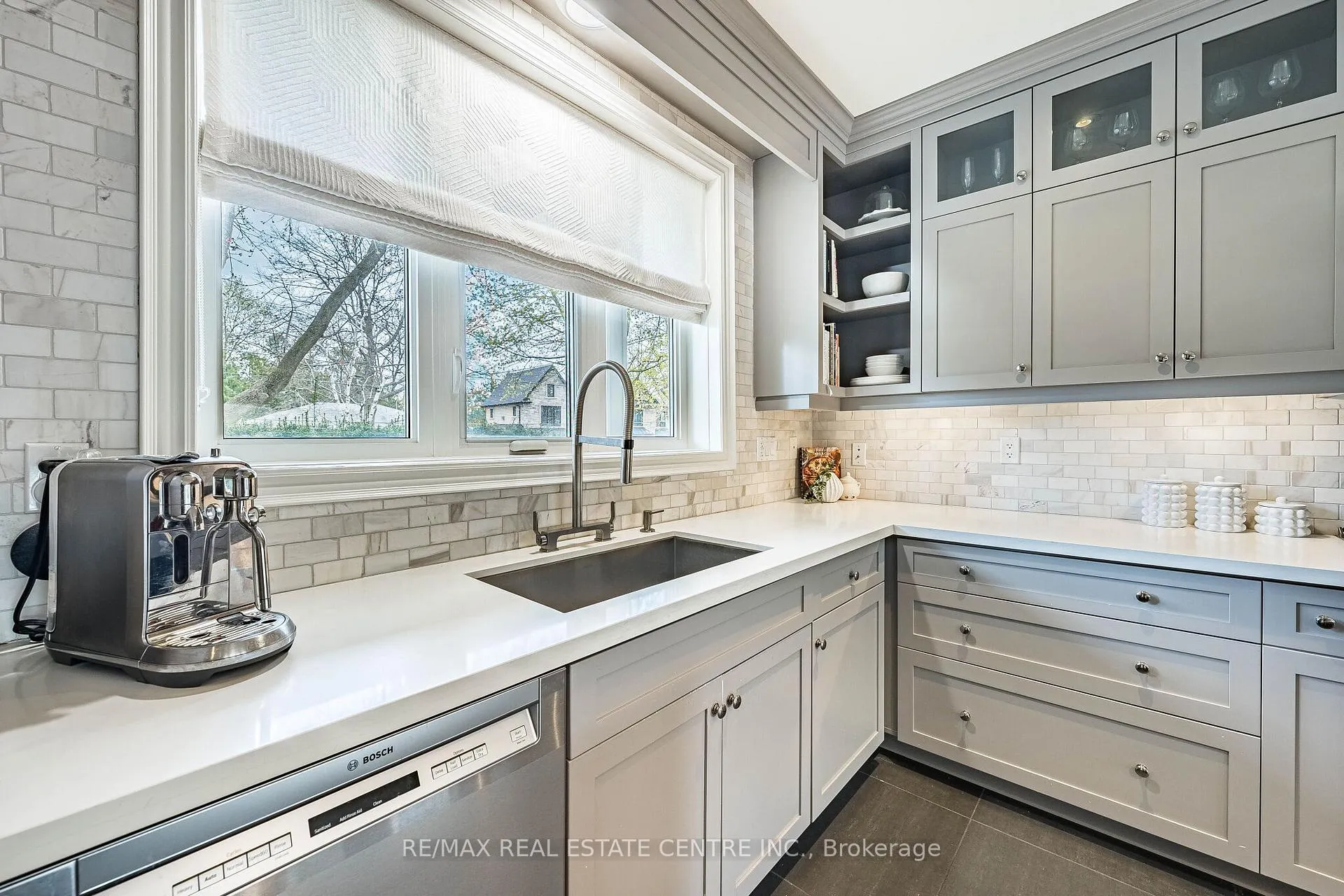 Photo 7 of 14 Billy Joel Crescent, Markham, Markham Village — HOMEH