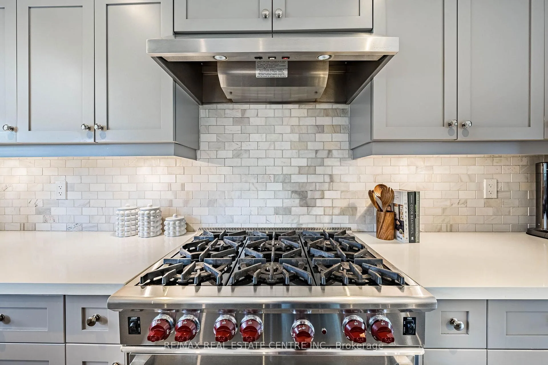 Photo 10 of 14 Billy Joel Crescent, Markham, Markham Village — HOMEH
