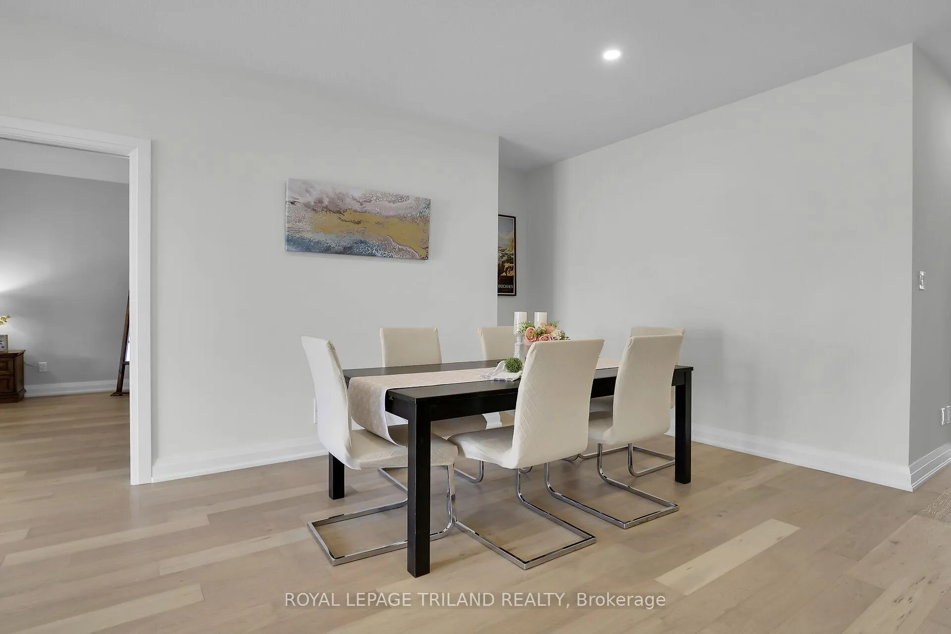 Photo 12 of Unit 6, 383 Daventry Way, Middlesex Centre, Kilworth — HOMEH
