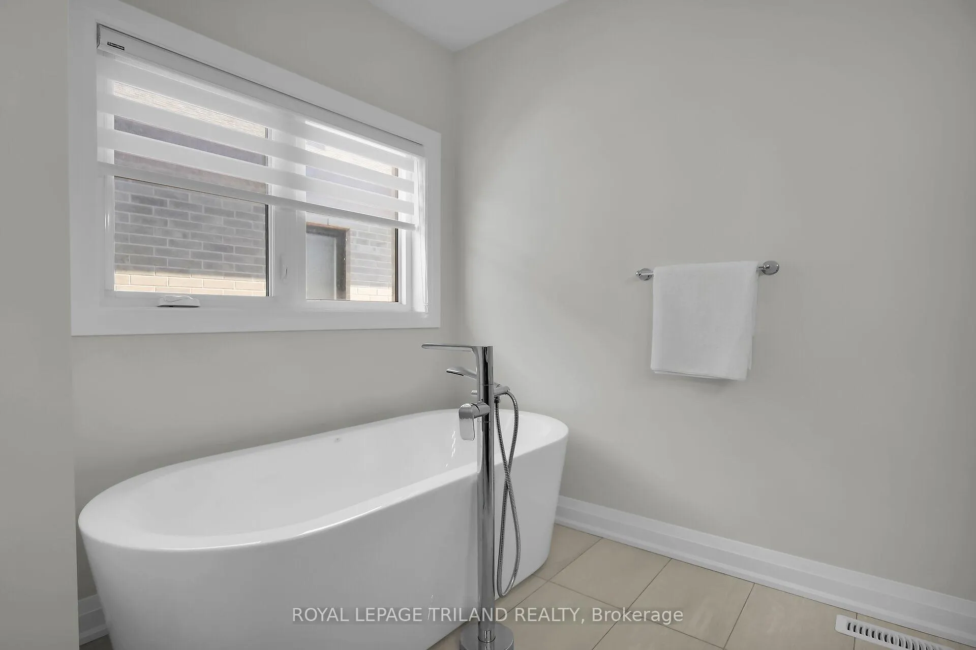 Photo 22 of Unit 6, 383 Daventry Way, Middlesex Centre, Kilworth — HOMEH