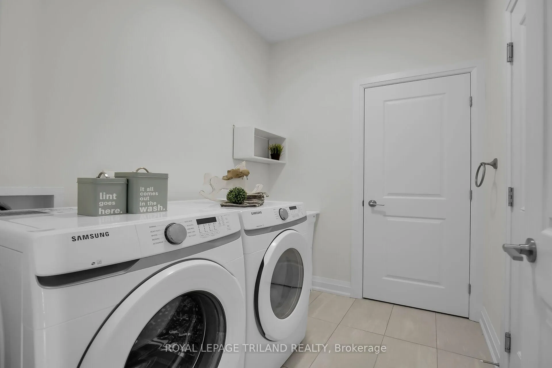 Photo 26 of Unit 6, 383 Daventry Way, Middlesex Centre, Kilworth — HOMEH