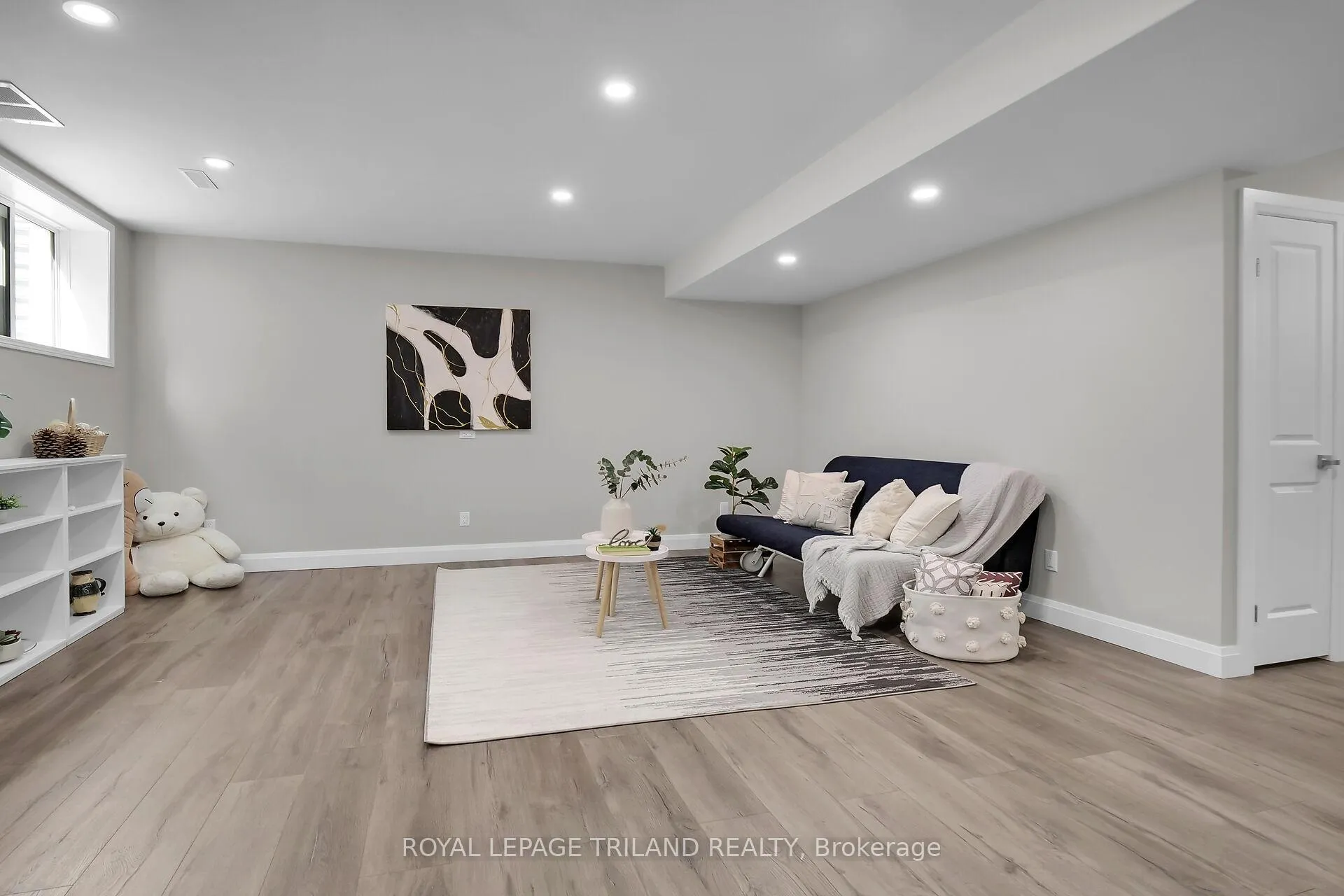 Photo 29 of Unit 6, 383 Daventry Way, Middlesex Centre, Kilworth — HOMEH