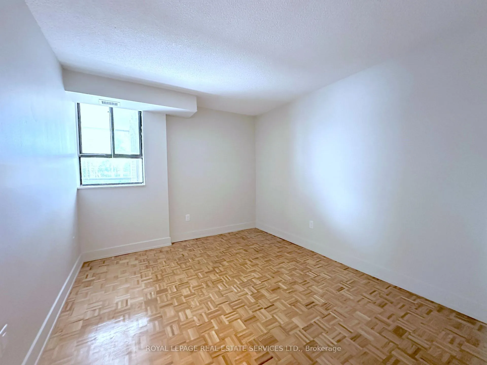 Photo 11 of Unit 103, 190 Clark Boulevard, Brampton, Queen Street Corridor — HOMEH