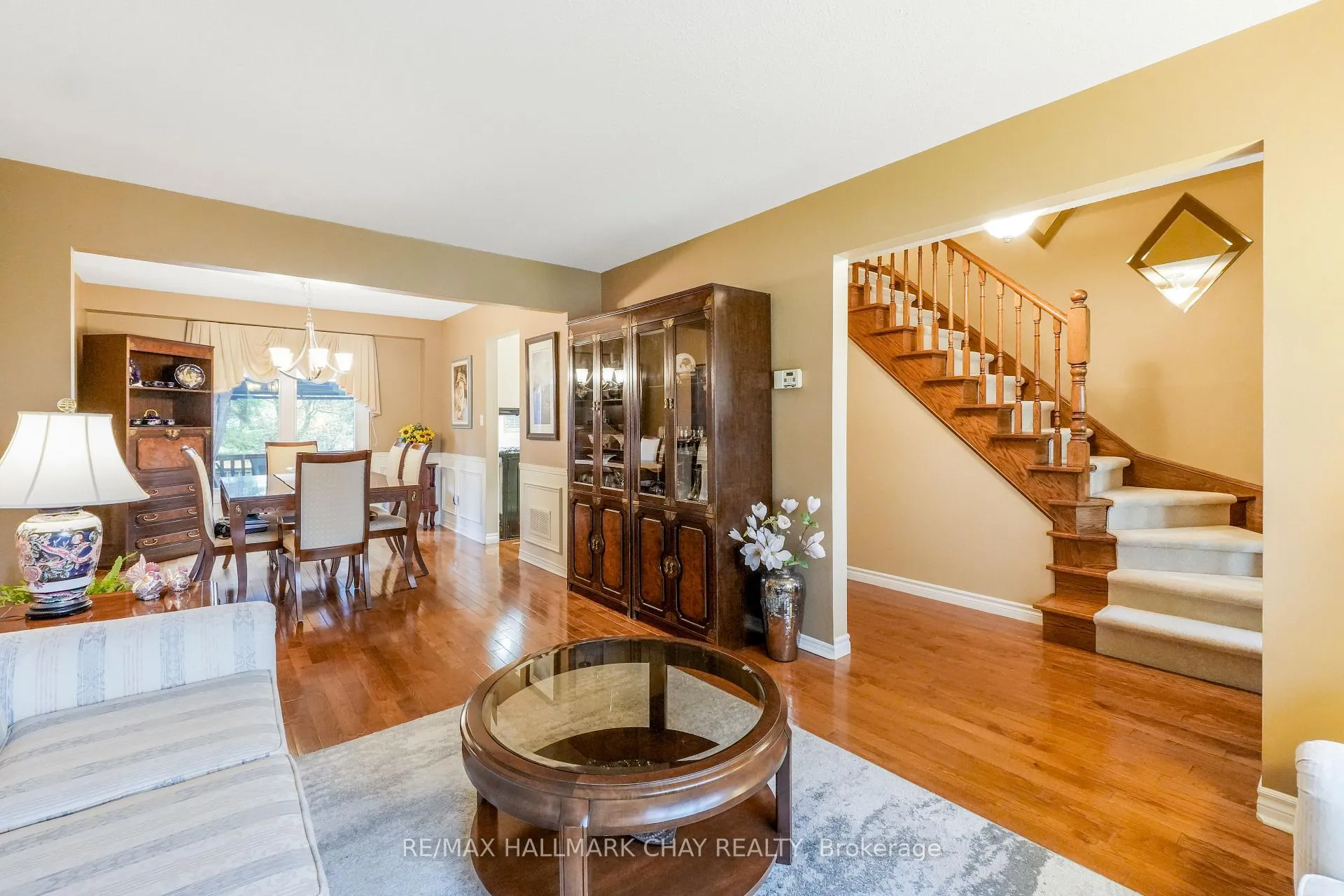 Photo 10 of 22 Giffin Road, Hamilton, Dundas — HOMEH