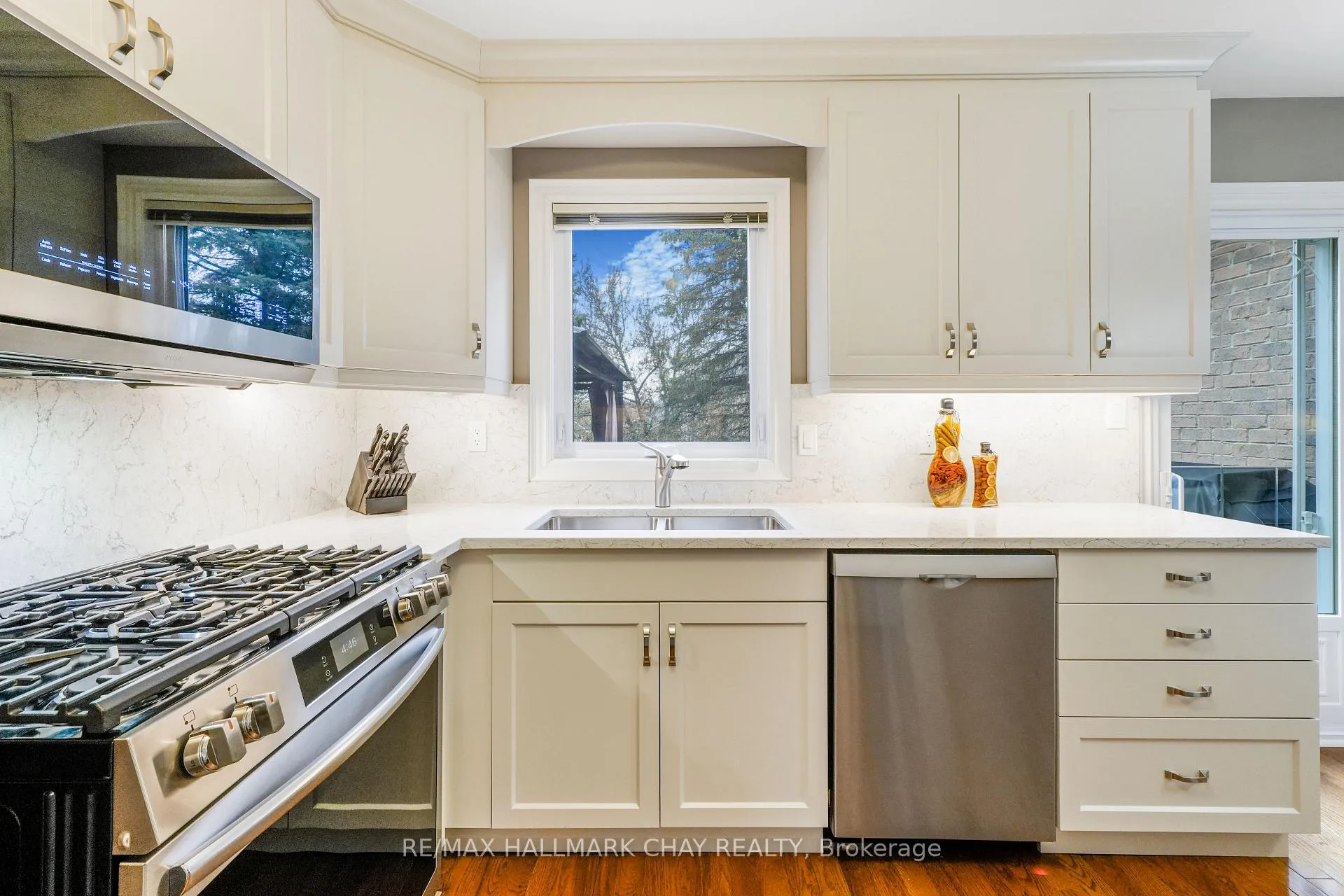 Photo 15 of 22 Giffin Road, Hamilton, Dundas — HOMEH