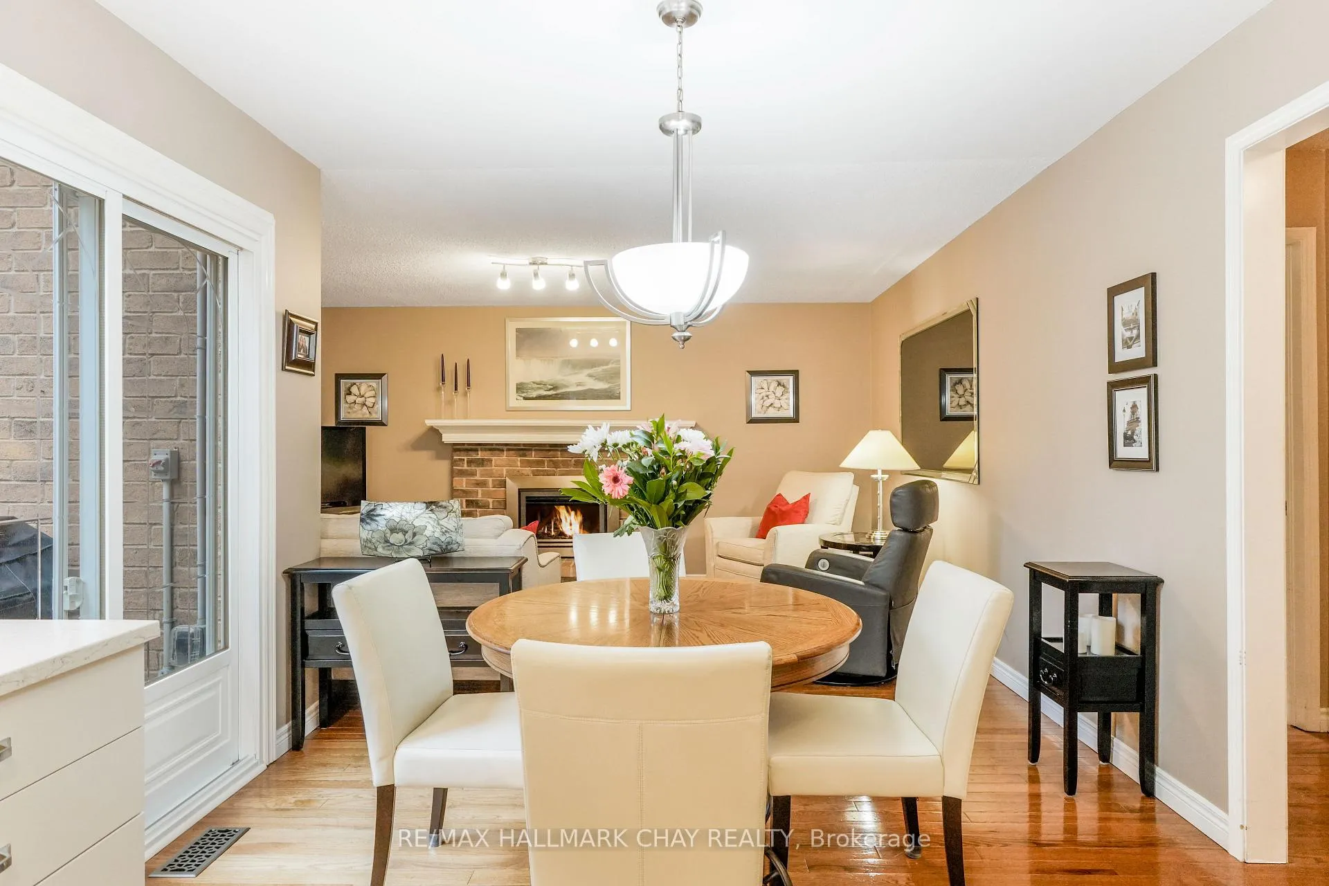 Photo 18 of 22 Giffin Road, Hamilton, Dundas — HOMEH