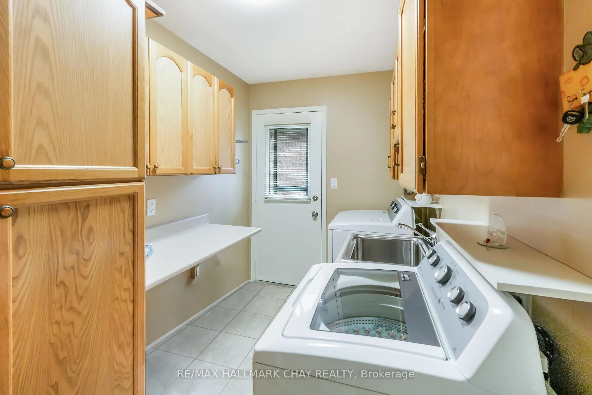 Photo 24 of 22 Giffin Road, Hamilton, Dundas — HOMEH