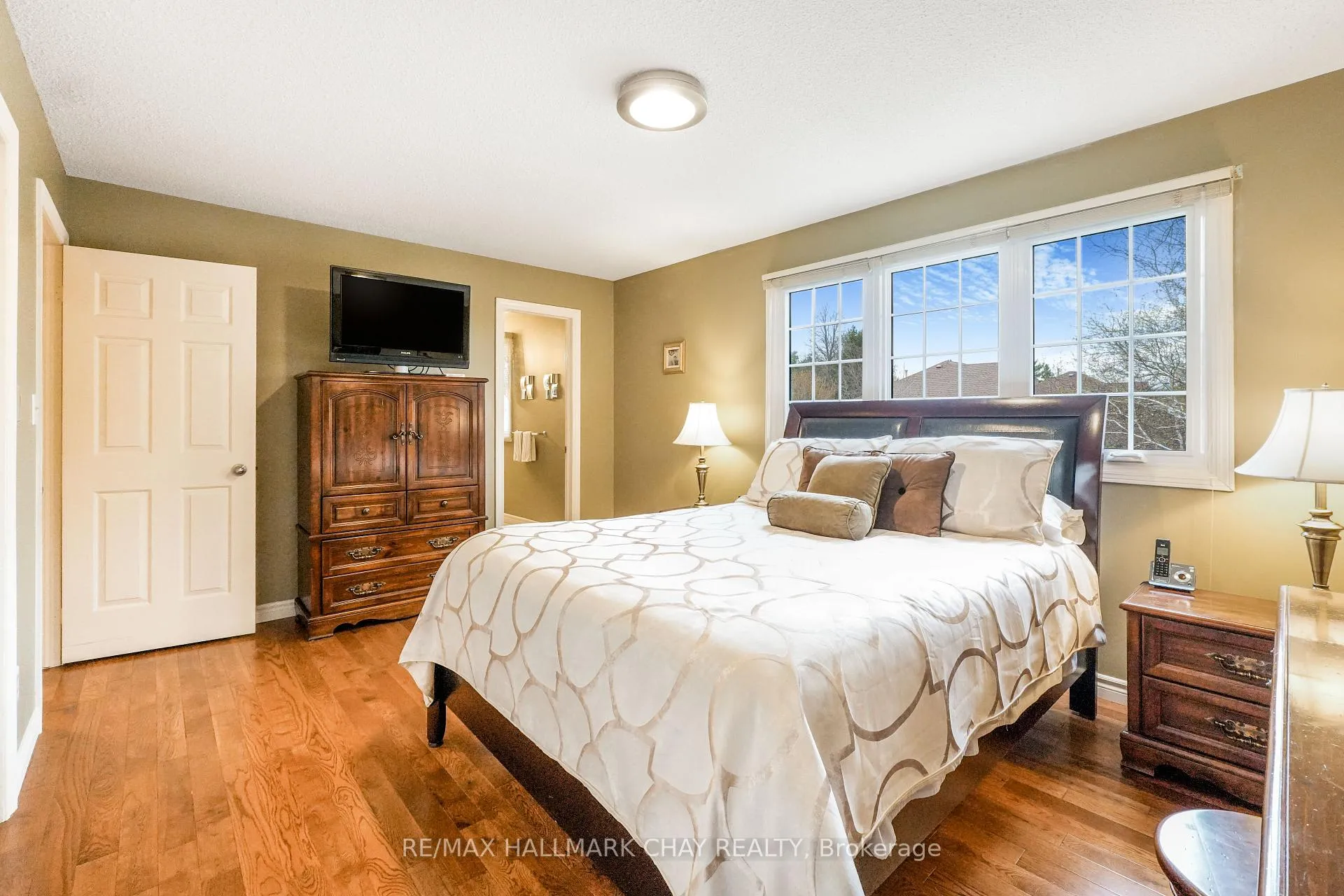 Photo 27 of 22 Giffin Road, Hamilton, Dundas — HOMEH