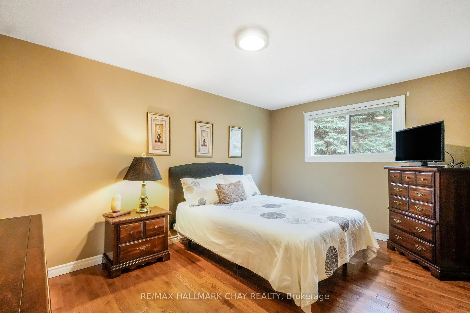 Photo 29 of 22 Giffin Road, Hamilton, Dundas — HOMEH