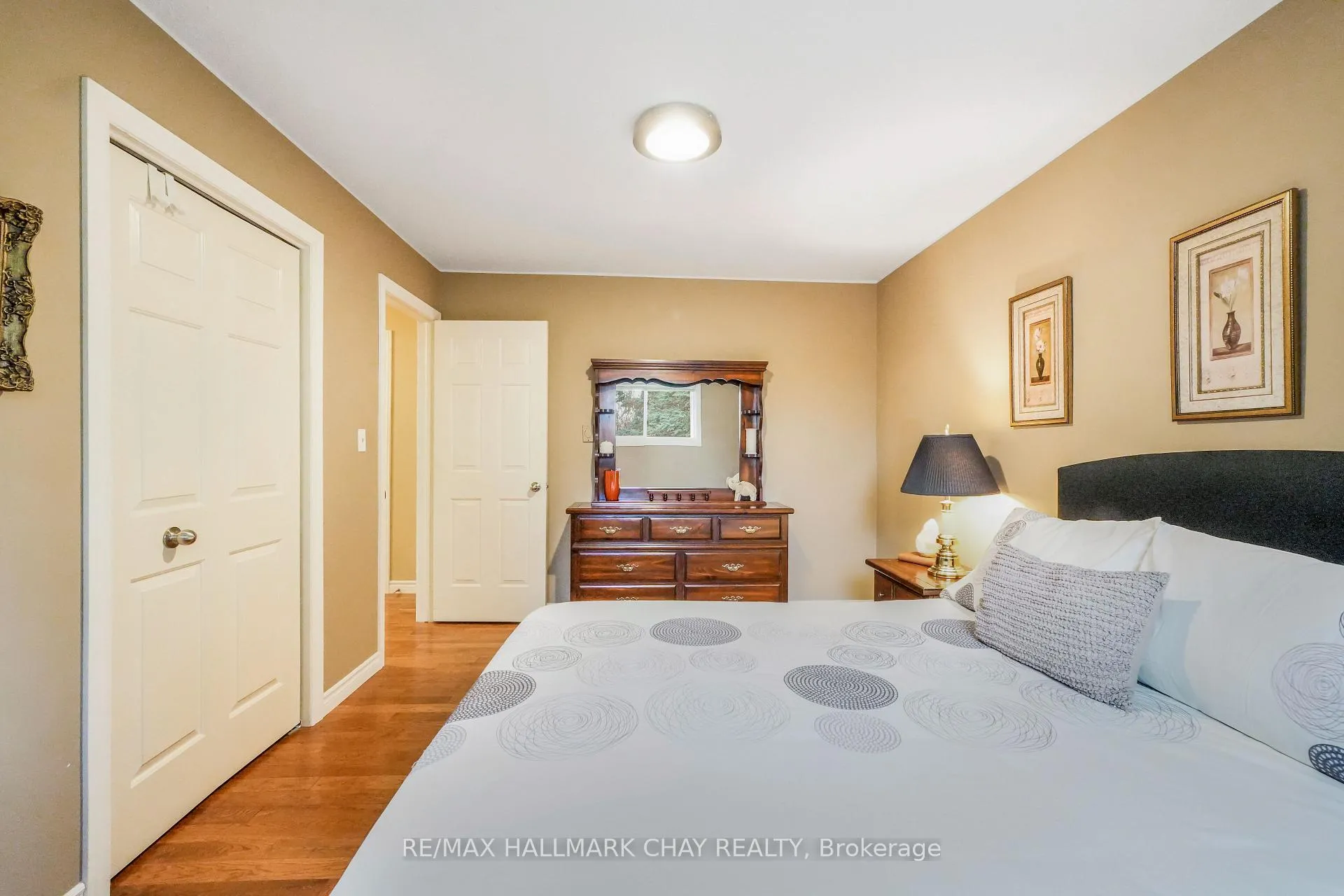 Photo 30 of 22 Giffin Road, Hamilton, Dundas — HOMEH