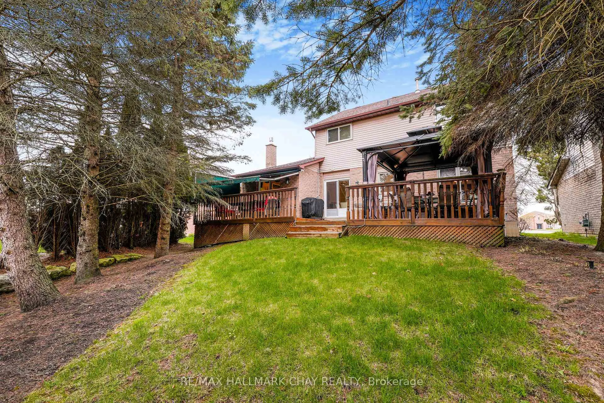 Photo 45 of 22 Giffin Road, Hamilton, Dundas — HOMEH