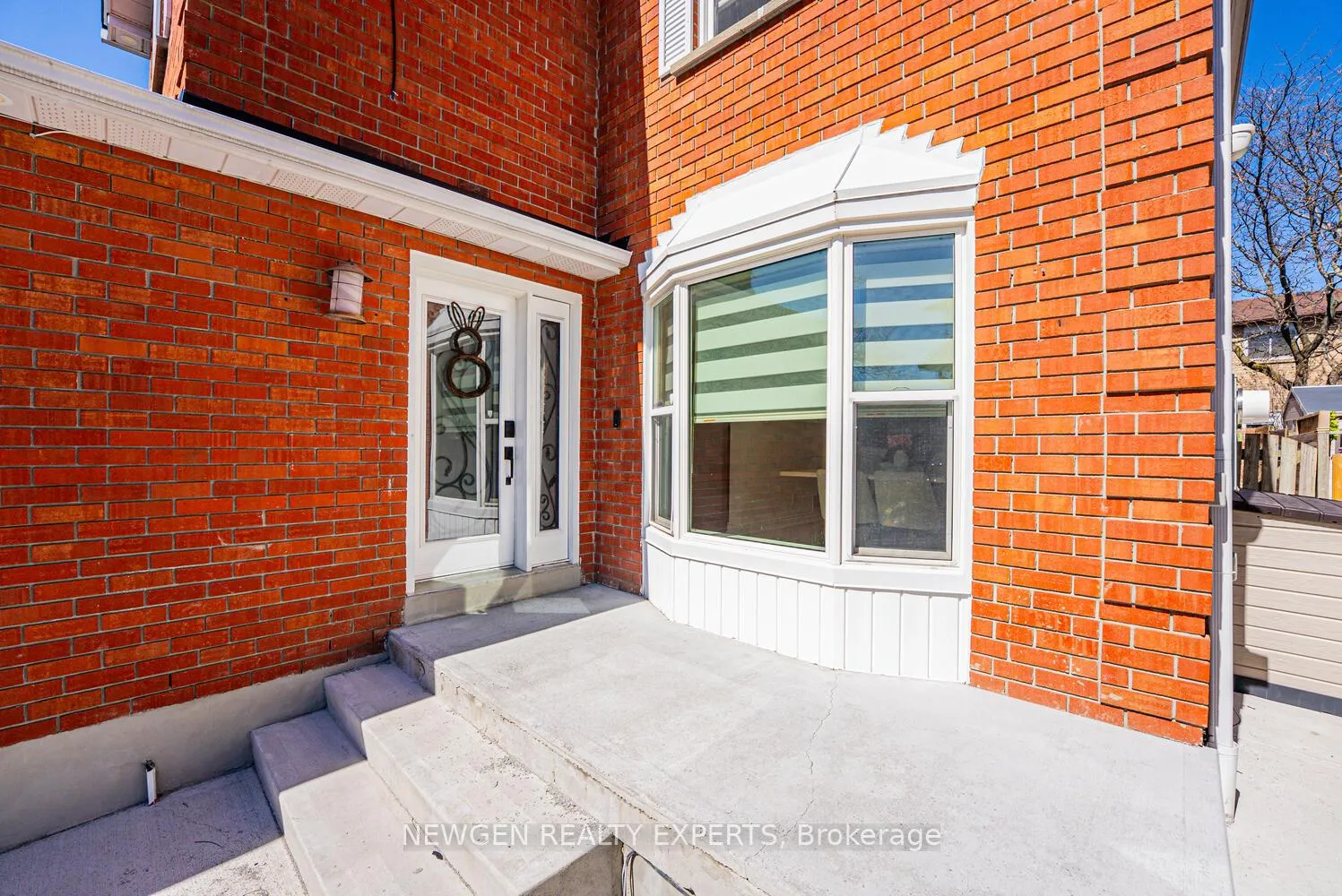 Photo 4 of 19 Stillwater Crescent, Brampton, Brampton West — HOMEH