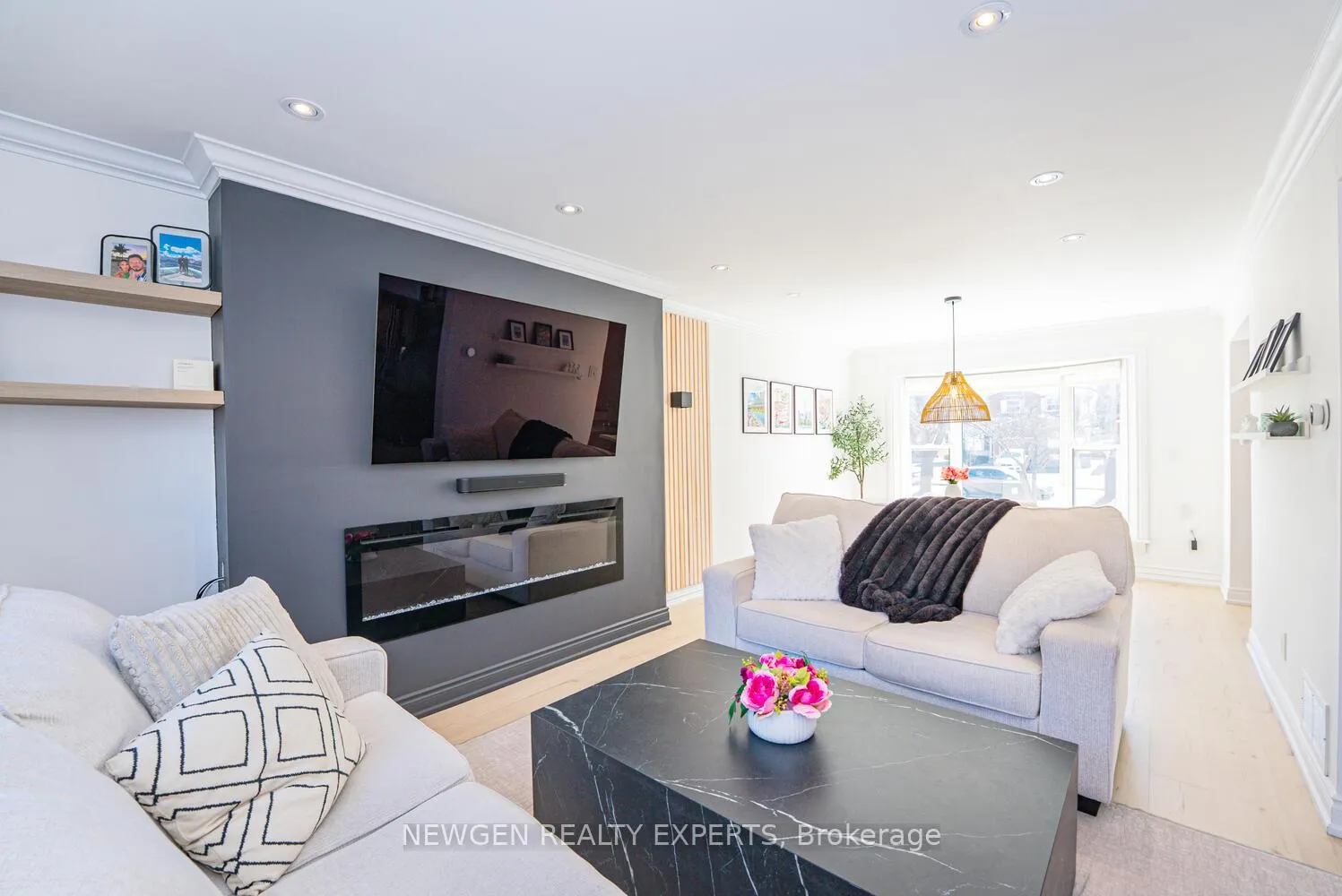 Photo 9 of 19 Stillwater Crescent, Brampton, Brampton West — HOMEH