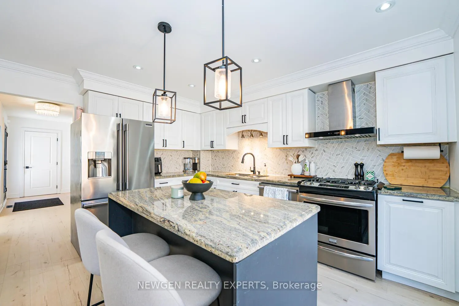 Photo 15 of 19 Stillwater Crescent, Brampton, Brampton West — HOMEH