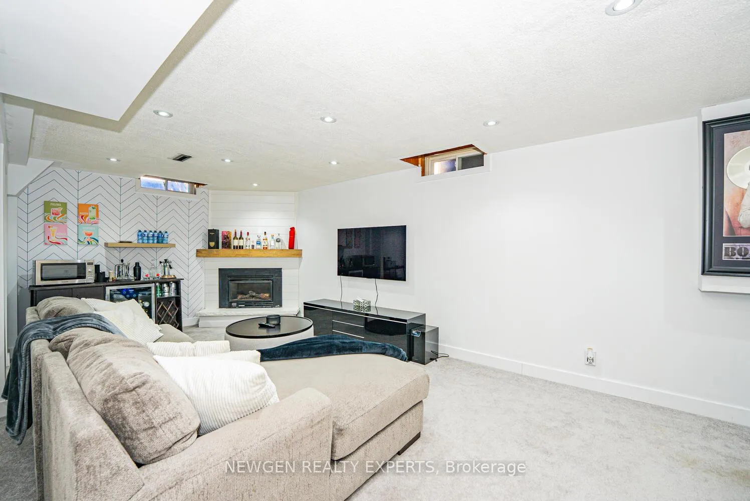 Photo 32 of 19 Stillwater Crescent, Brampton, Brampton West — HOMEH