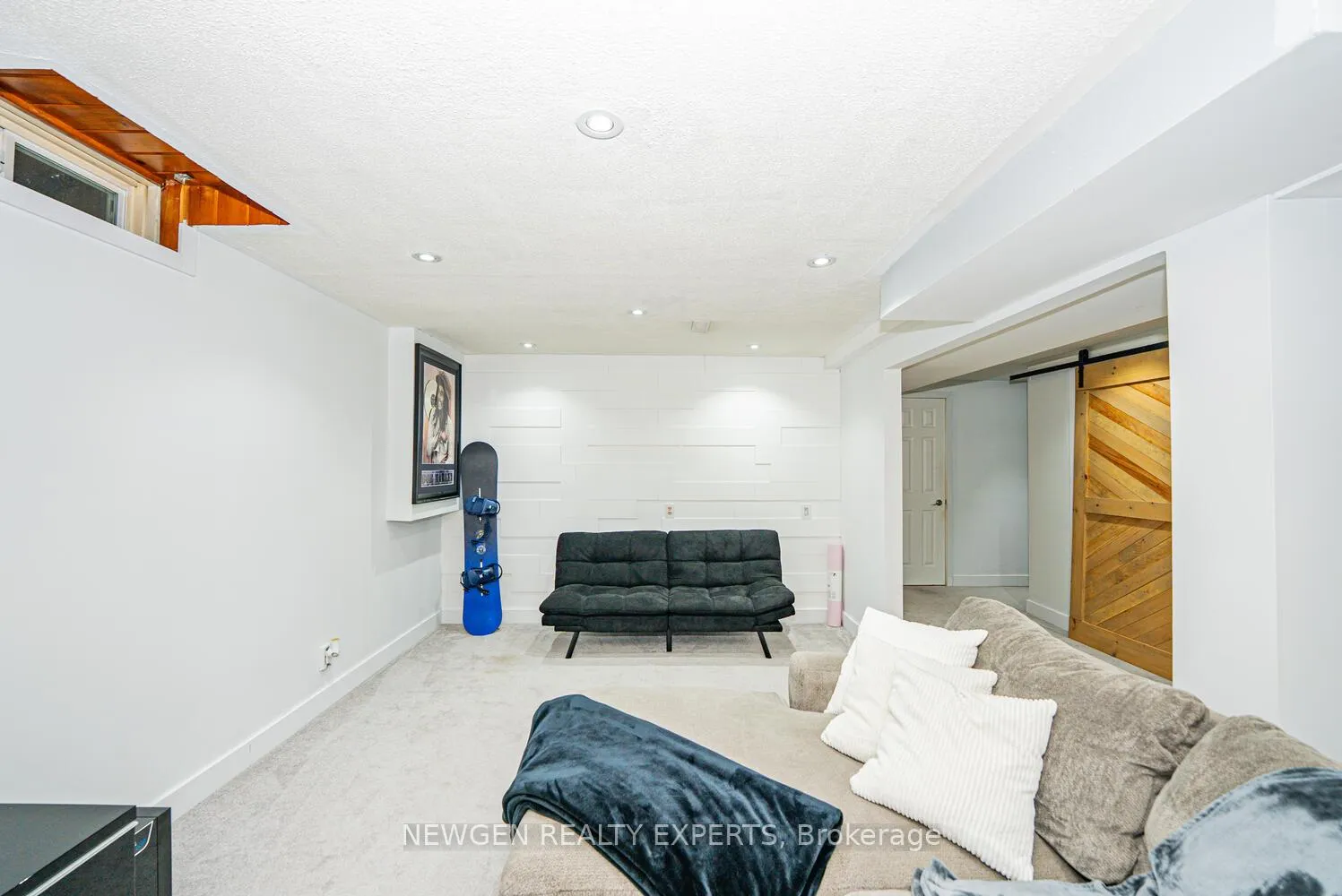 Photo 35 of 19 Stillwater Crescent, Brampton, Brampton West — HOMEH