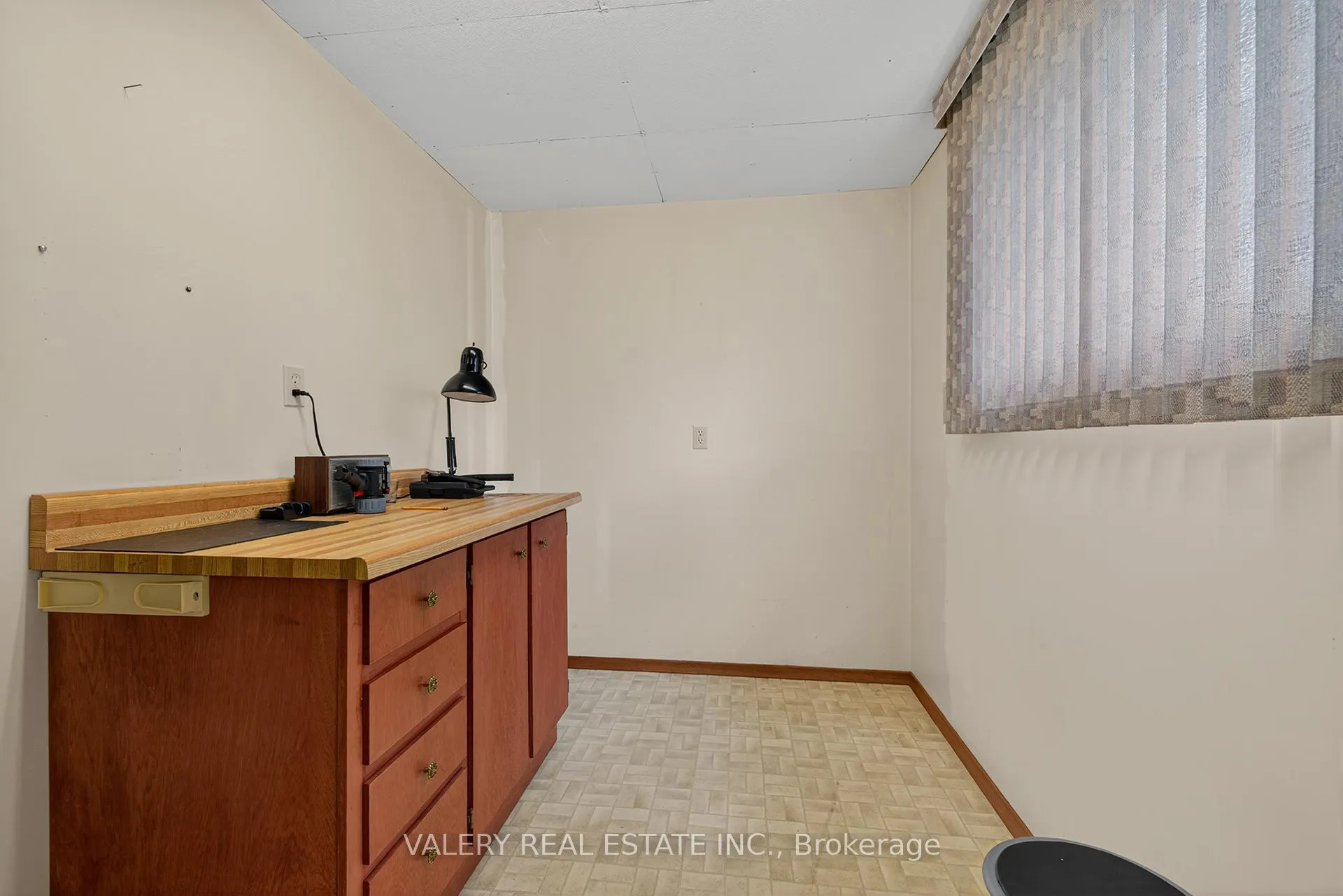 Photo 20 of 2063 Old Mill Road, Kitchener — HOMEH