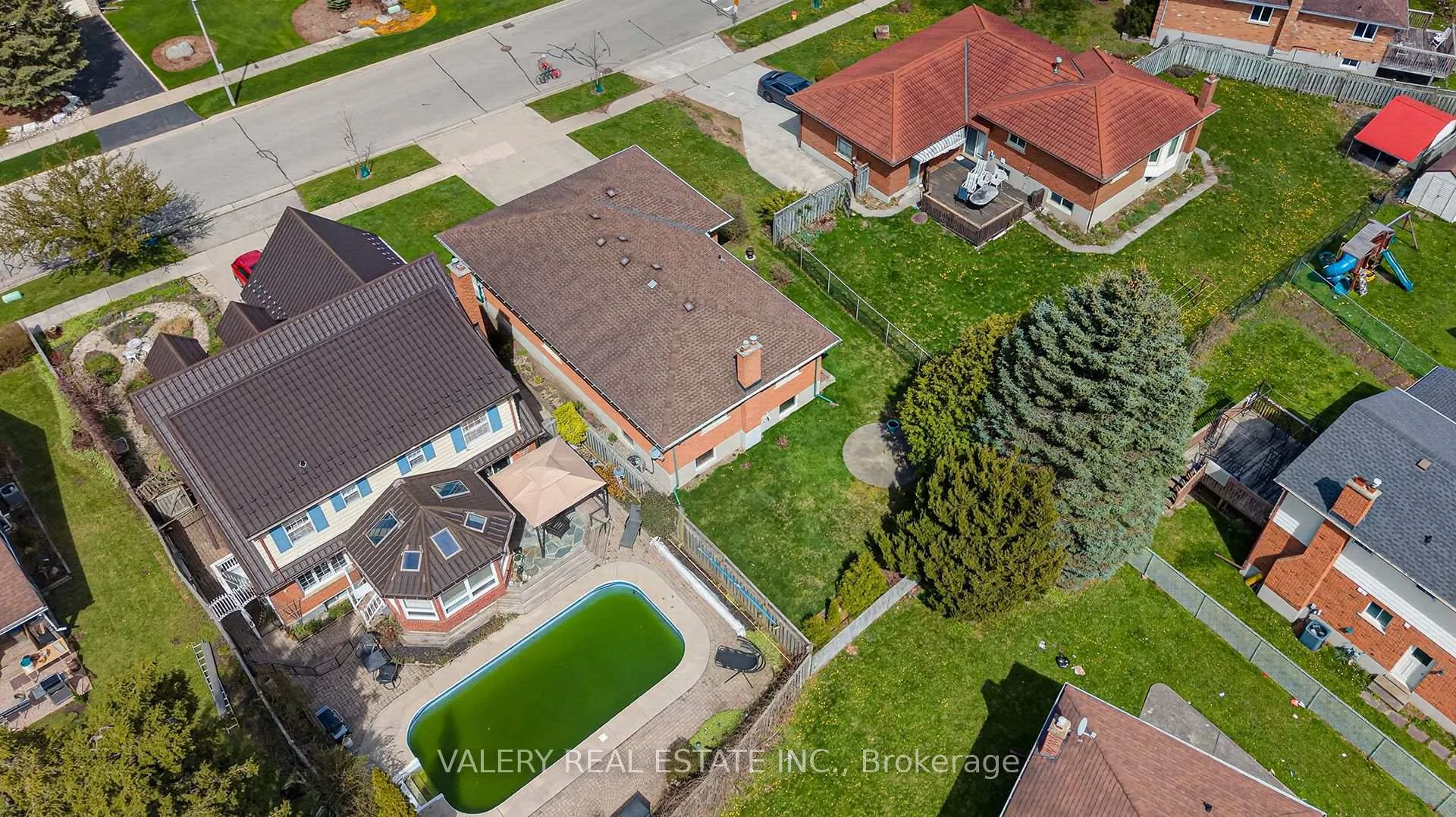 Photo 22 of 2063 Old Mill Road, Kitchener — HOMEH