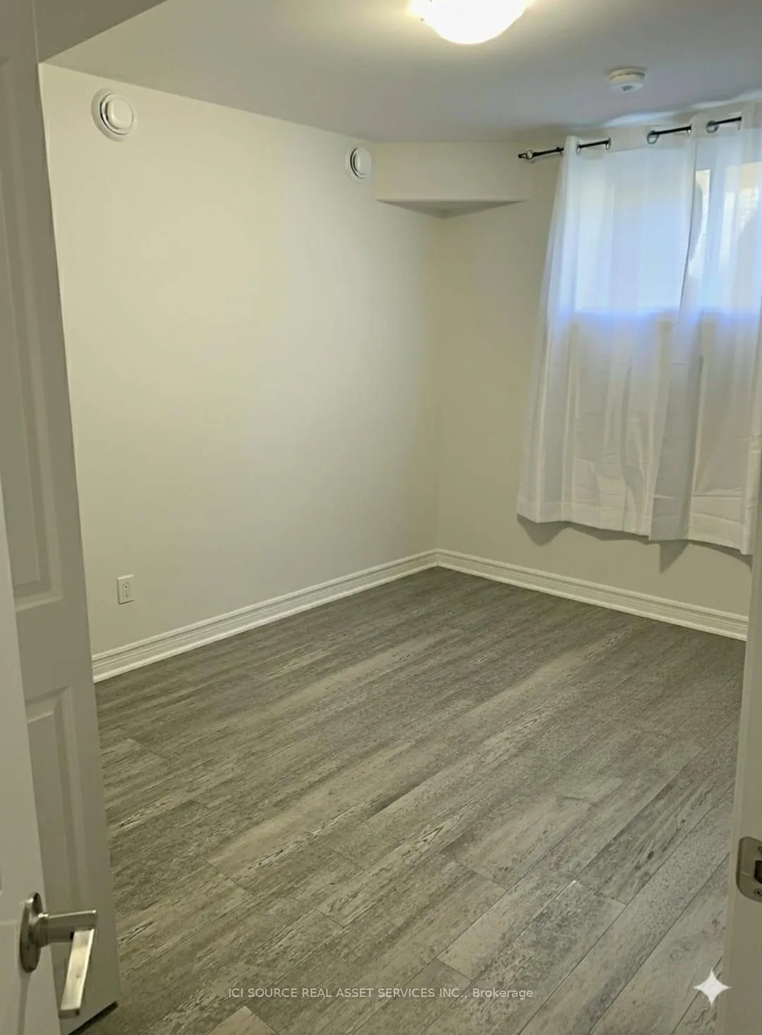 Photo 5 of Unit Basement, 39 Dewal Place, Belleville, Belleville Ward — HOMEH
