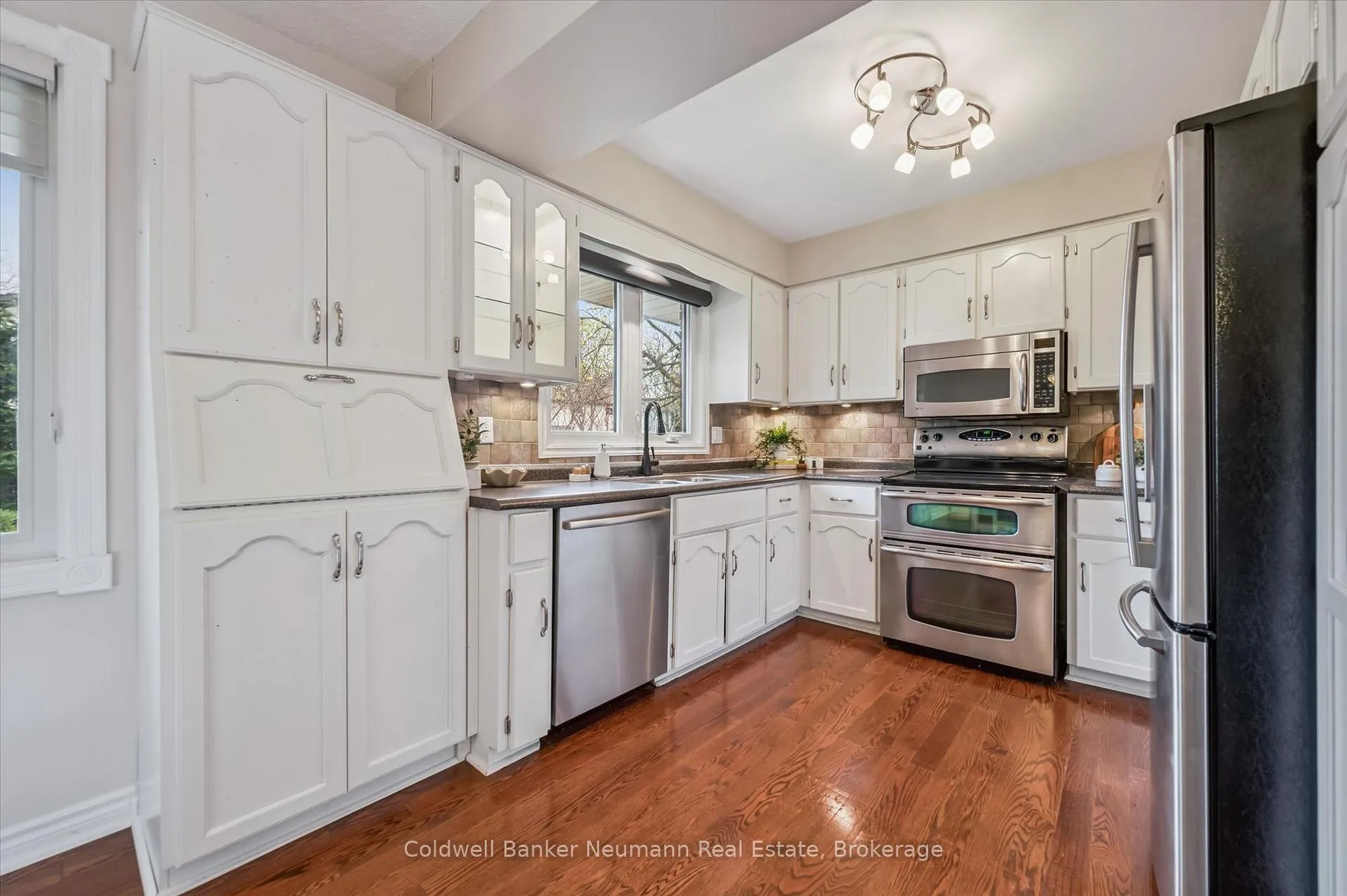 Photo 16 of 5 Ervin Crescent, Guelph, Kortright West — HOMEH