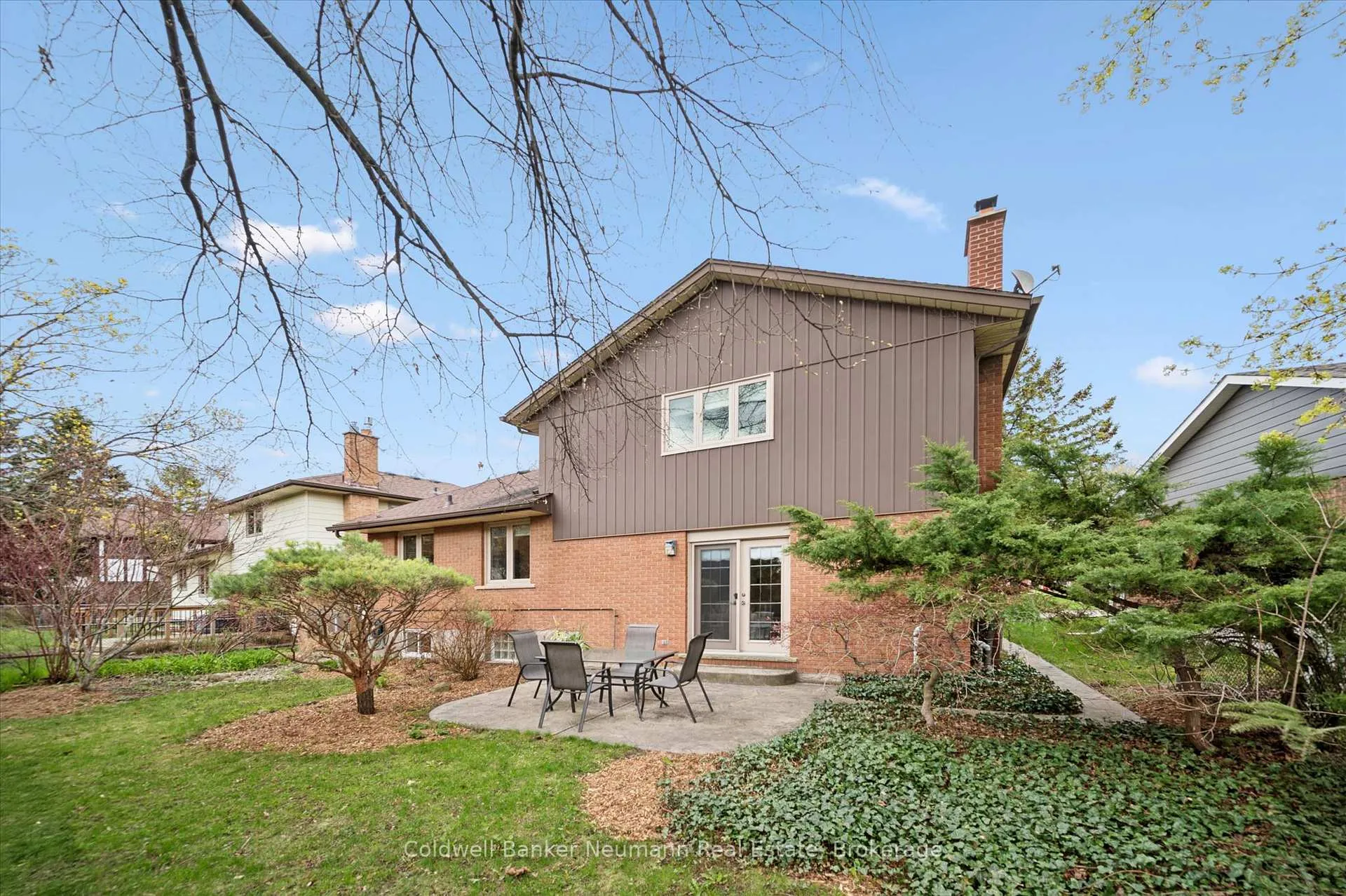 Photo 38 of 5 Ervin Crescent, Guelph, Kortright West — HOMEH