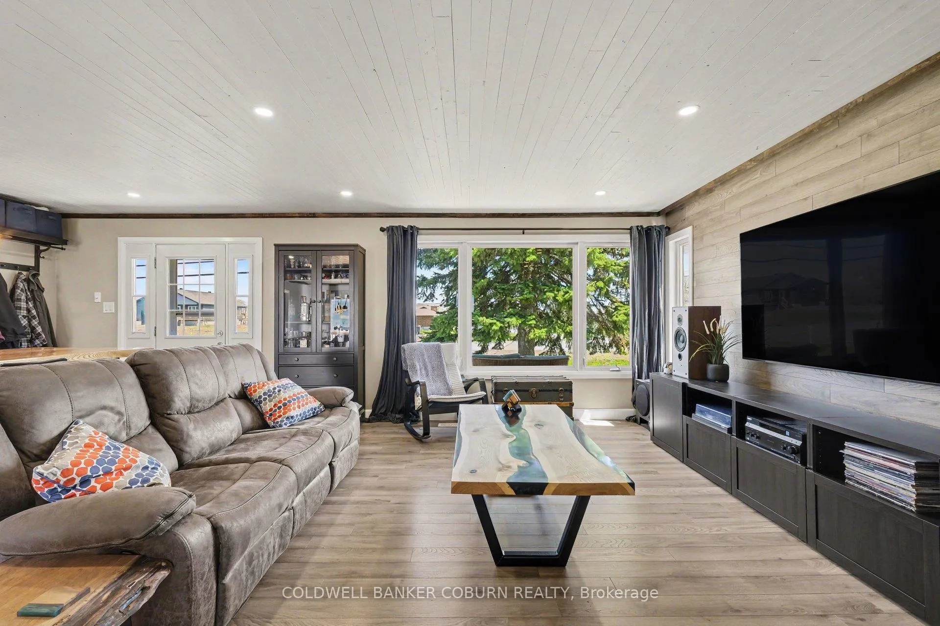 Photo 9 of 2590 County 7 Road, North Dundas, North Dundas (Winchester) Twp — HOMEH