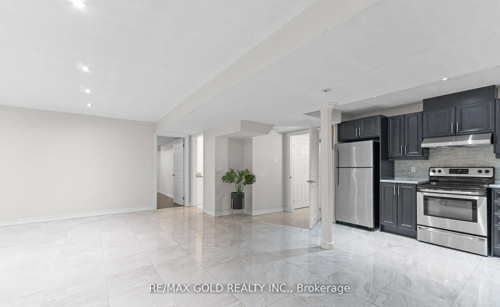 Photo 5 of Unit (Bsmt), 24 Finland Drive, Vaughan, Kleinburg — HOMEH