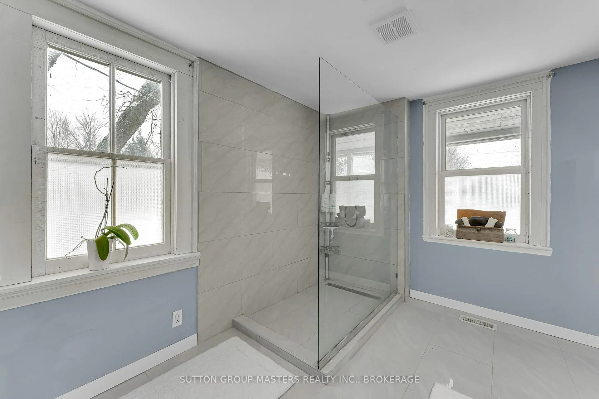Photo 9 of 191 Fifth Concession Road S, Addington Highlands — HOMEH