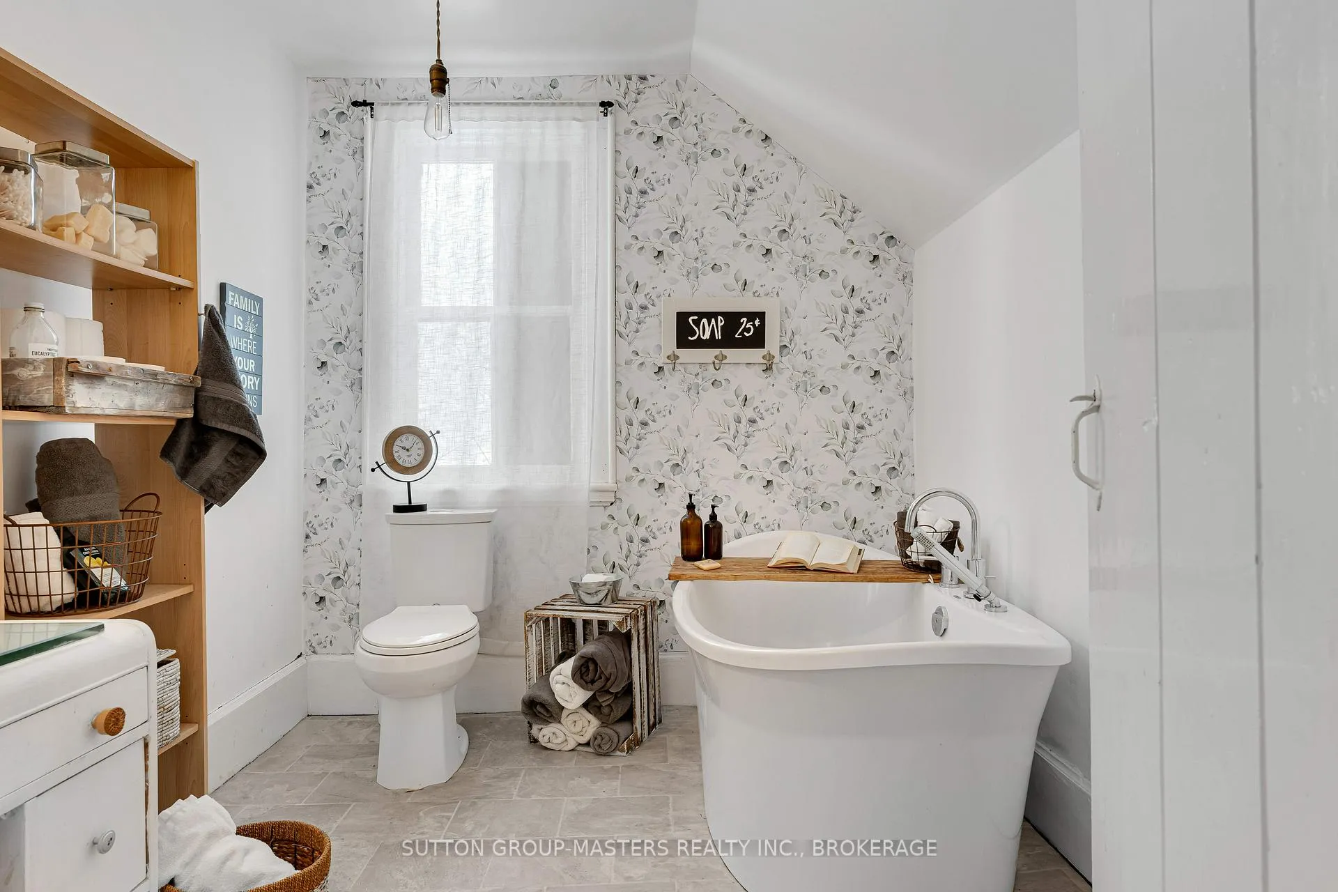 Photo 25 of 191 Fifth Concession Road S, Addington Highlands — HOMEH