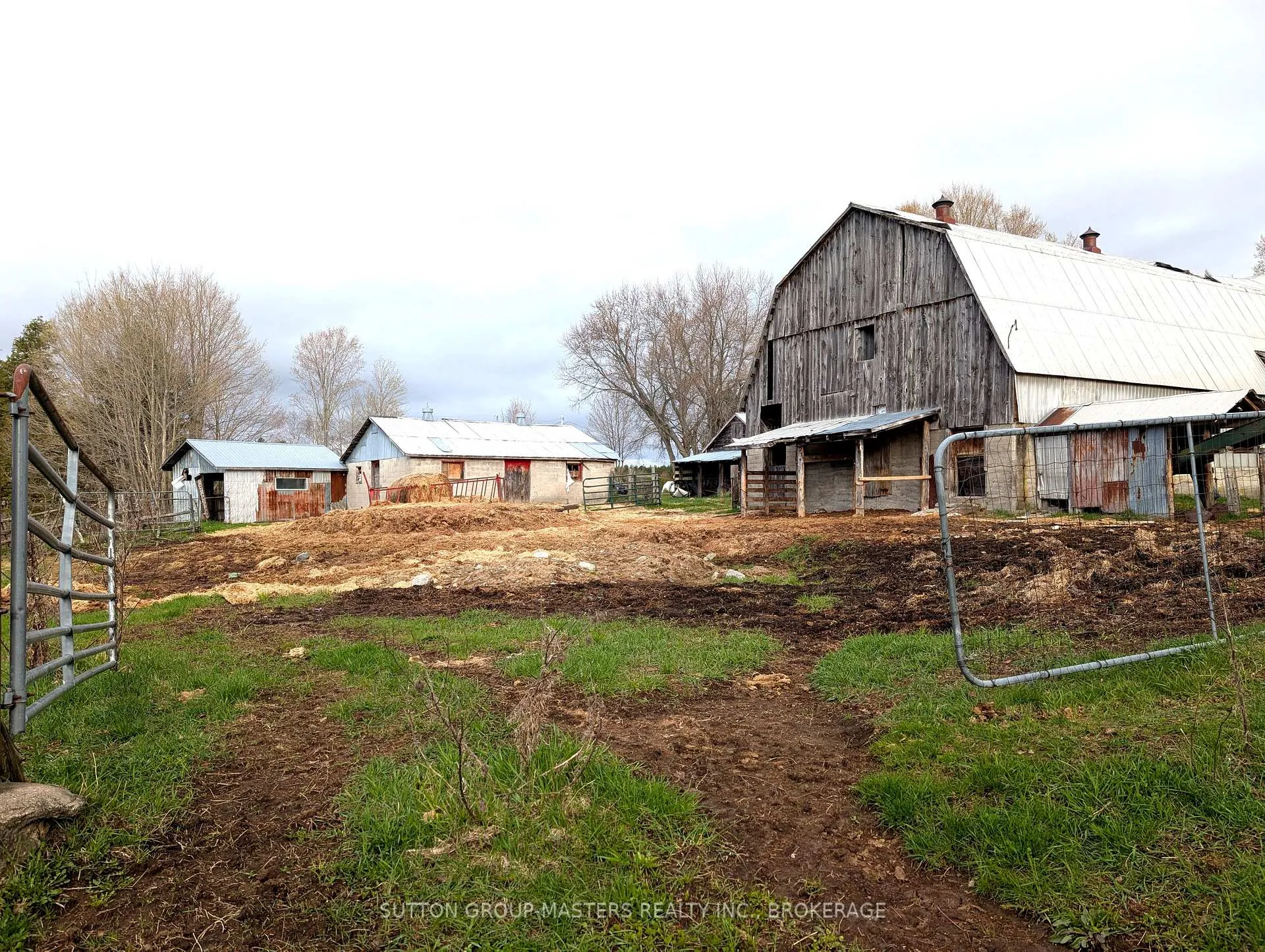 Photo 32 of 191 Fifth Concession Road S, Addington Highlands — HOMEH