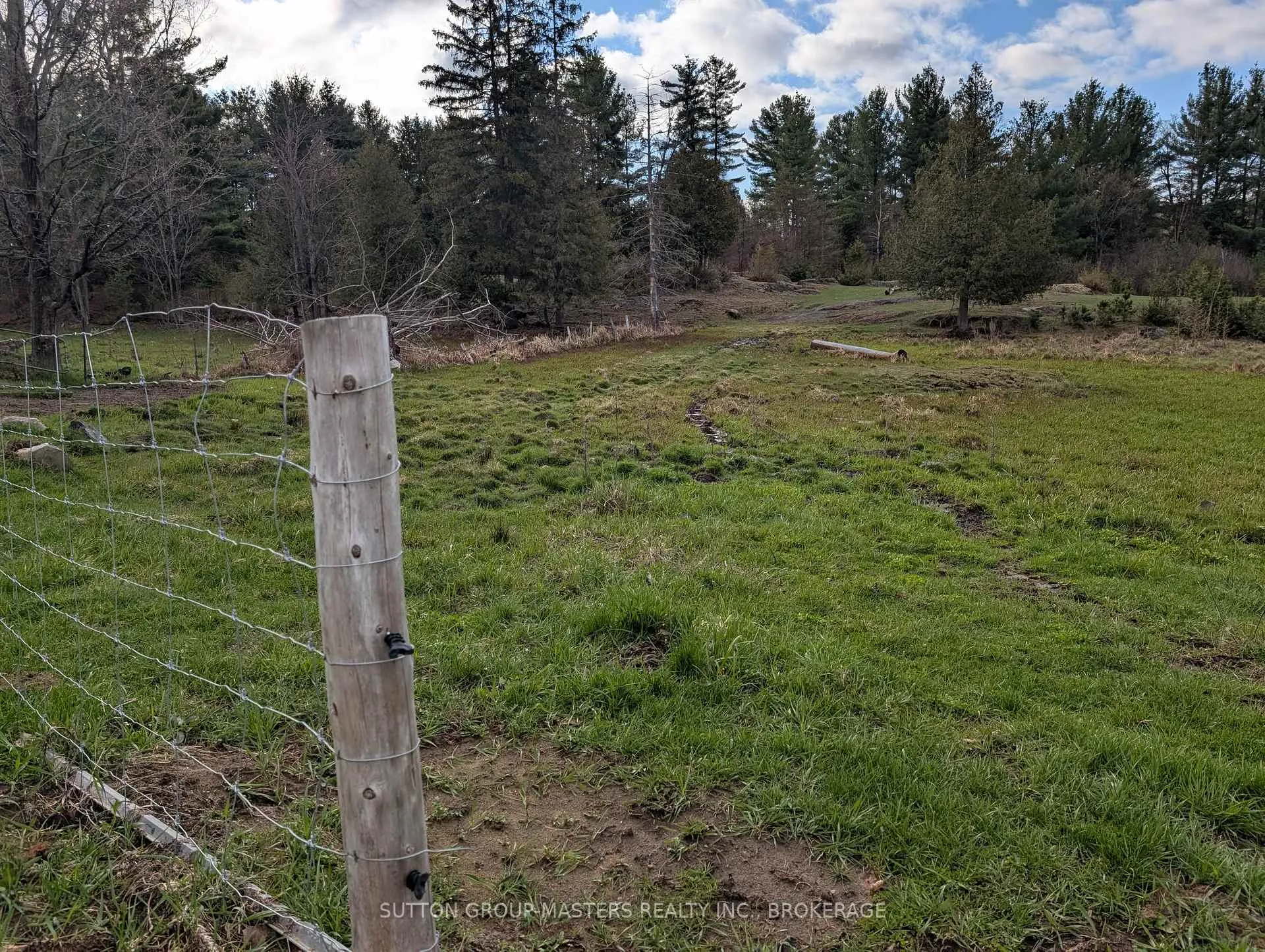 Photo 36 of 191 Fifth Concession Road S, Addington Highlands — HOMEH