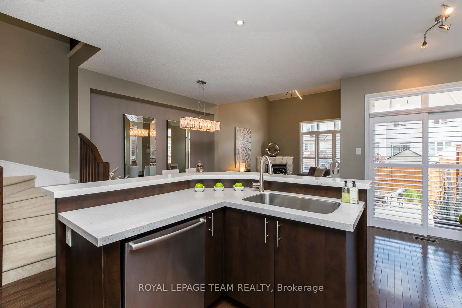 Photo 8 of 764 Bowercrest Crescent, Ottawa, Riverside South/Gloucester Glen — HOMEH