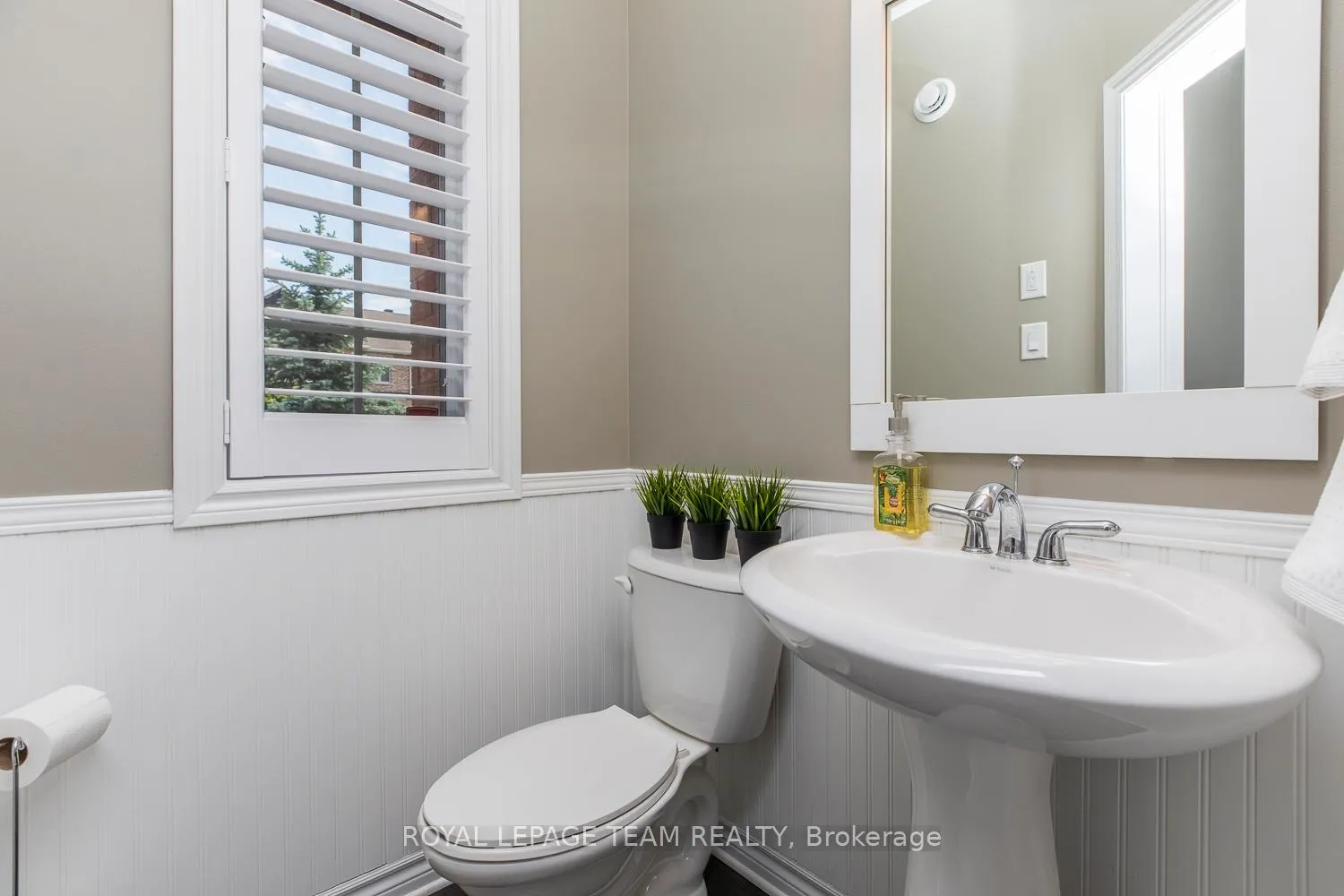 Photo 14 of 764 Bowercrest Crescent, Ottawa, Riverside South/Gloucester Glen — HOMEH