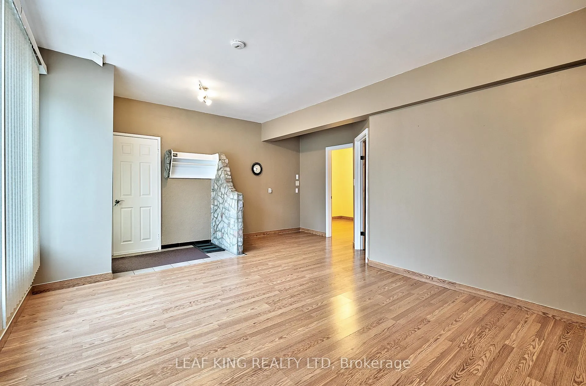 Photo 7 of 1476 Barton Street E, Hamilton, Homeside — HOMEH