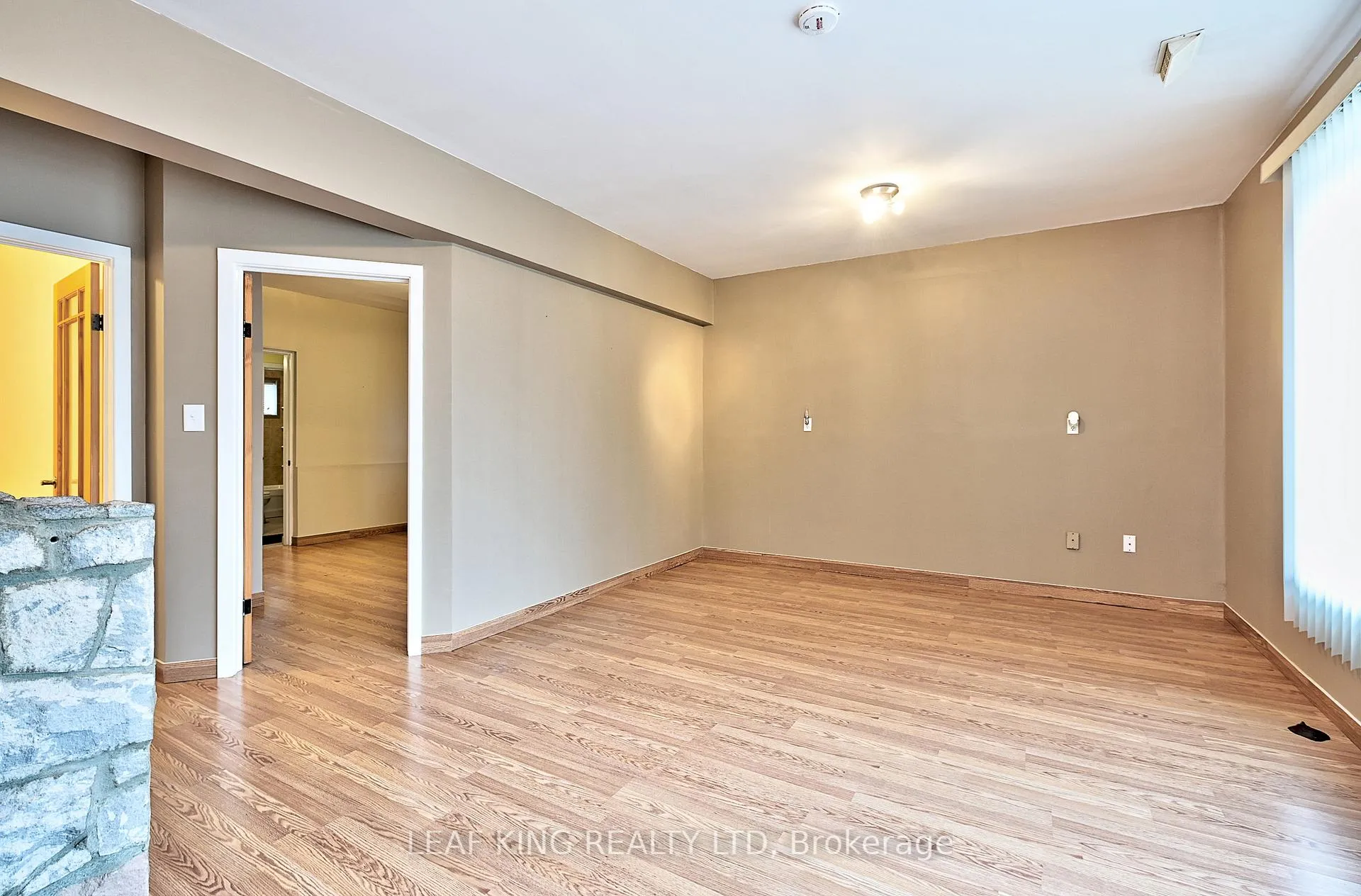 Photo 8 of 1476 Barton Street E, Hamilton, Homeside — HOMEH