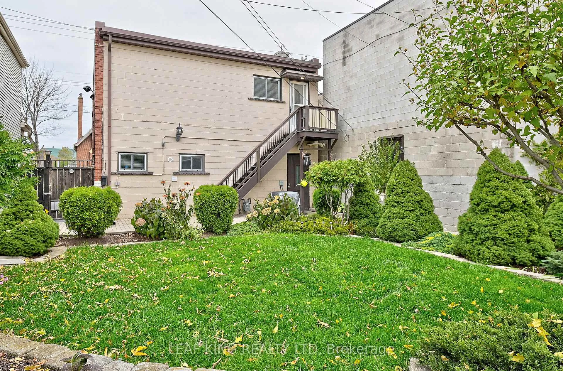Photo 23 of 1476 Barton Street E, Hamilton, Homeside — HOMEH