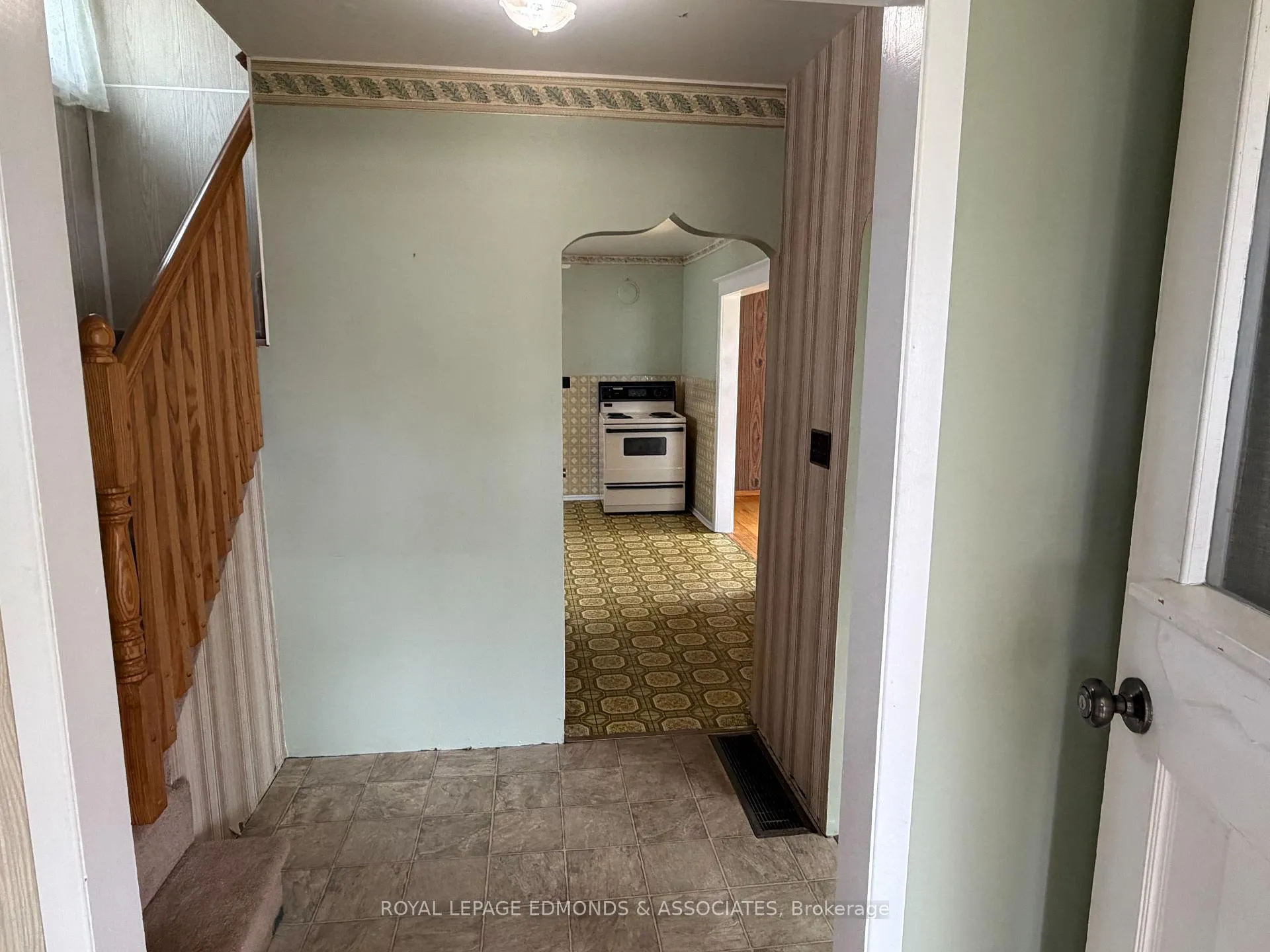 Photo 3 of 449 Boundary Road E, Pembroke — HOMEH