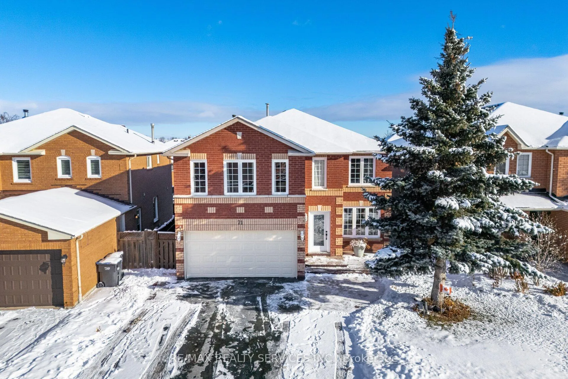 Photo 2 of 71 Hutton Crescent, Caledon, Rural Caledon — HOMEH