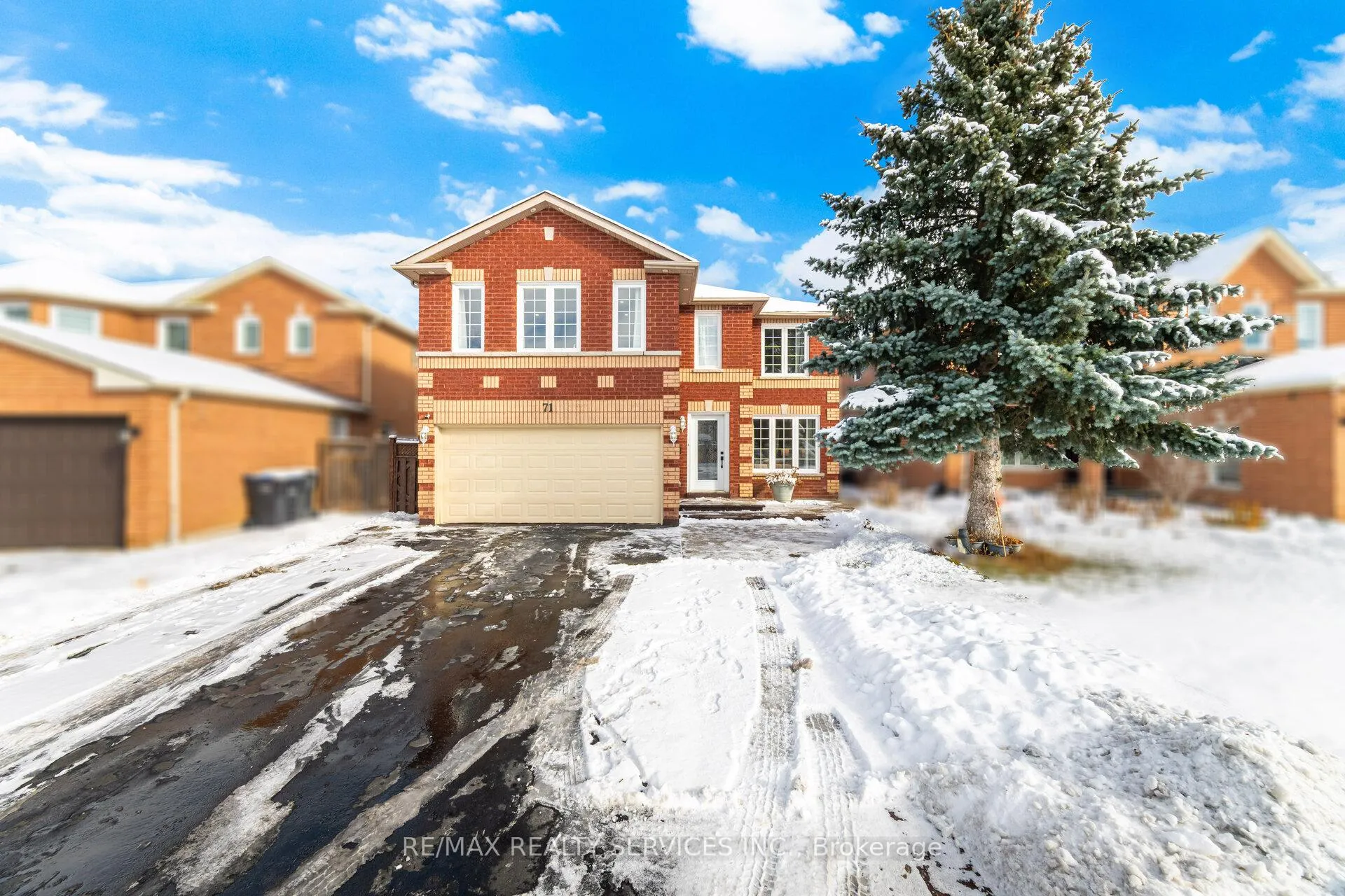 Photo 3 of 71 Hutton Crescent, Caledon, Rural Caledon — HOMEH