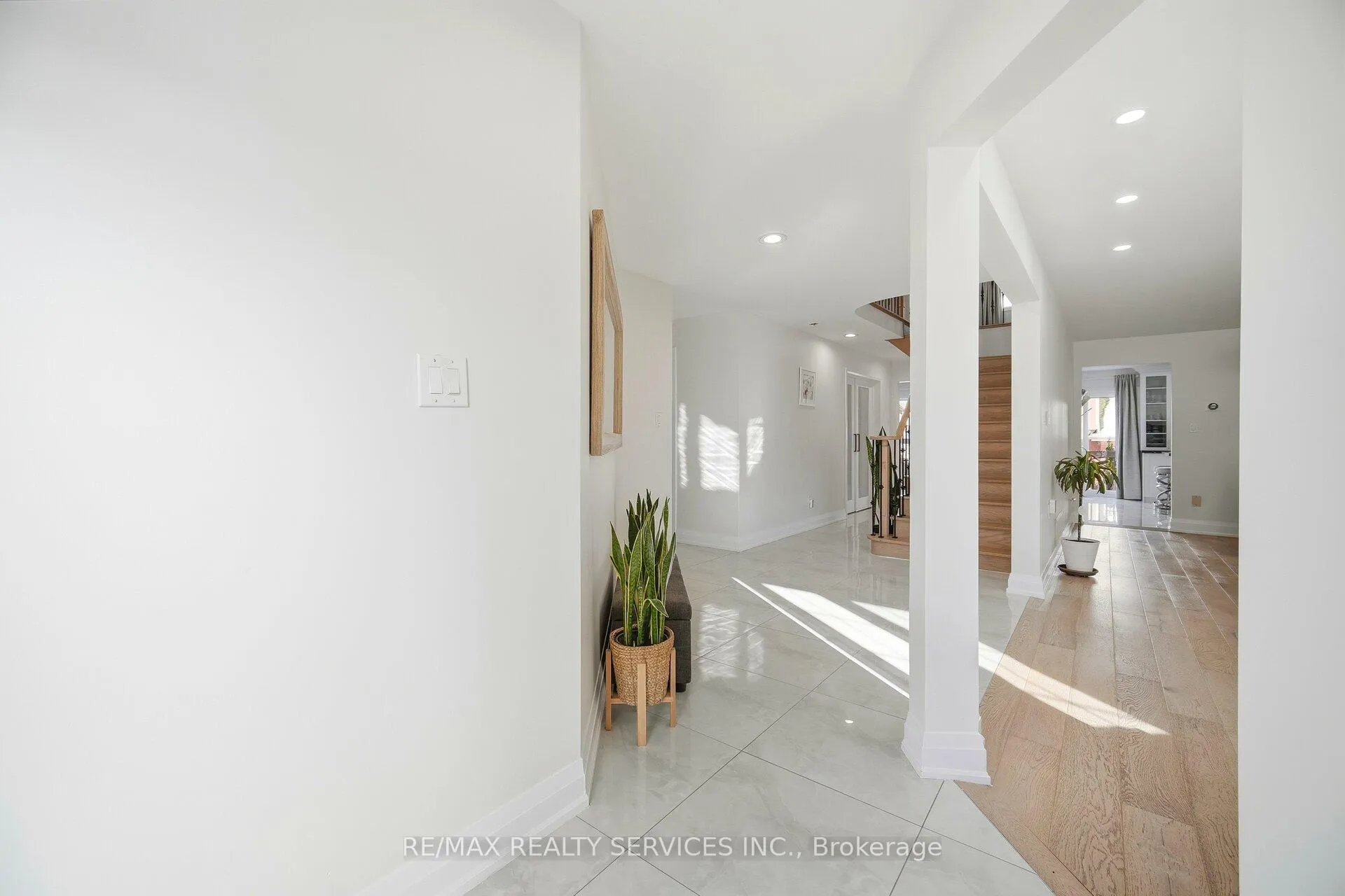 Photo 5 of 71 Hutton Crescent, Caledon, Rural Caledon — HOMEH