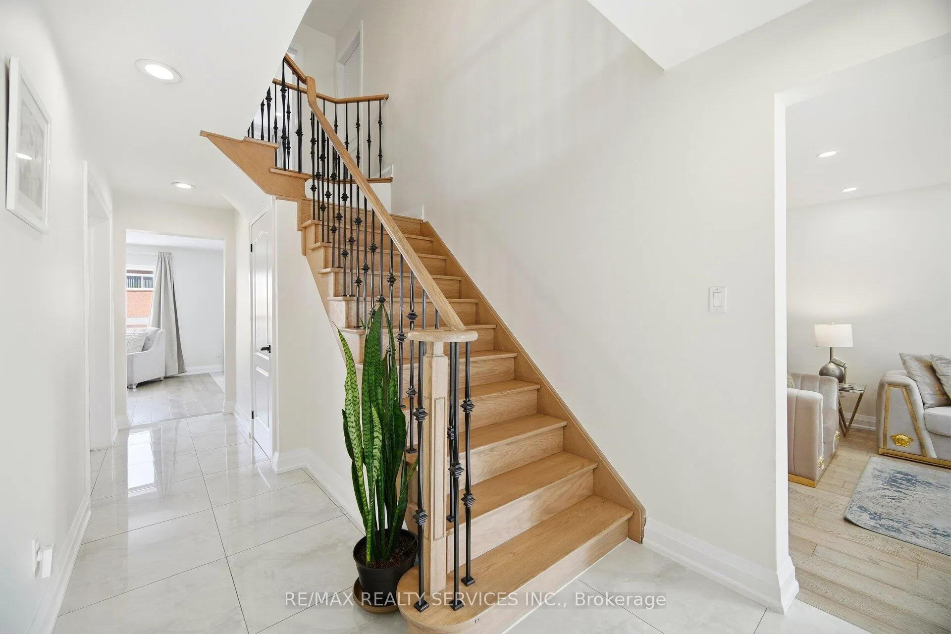 Photo 24 of 71 Hutton Crescent, Caledon, Rural Caledon — HOMEH